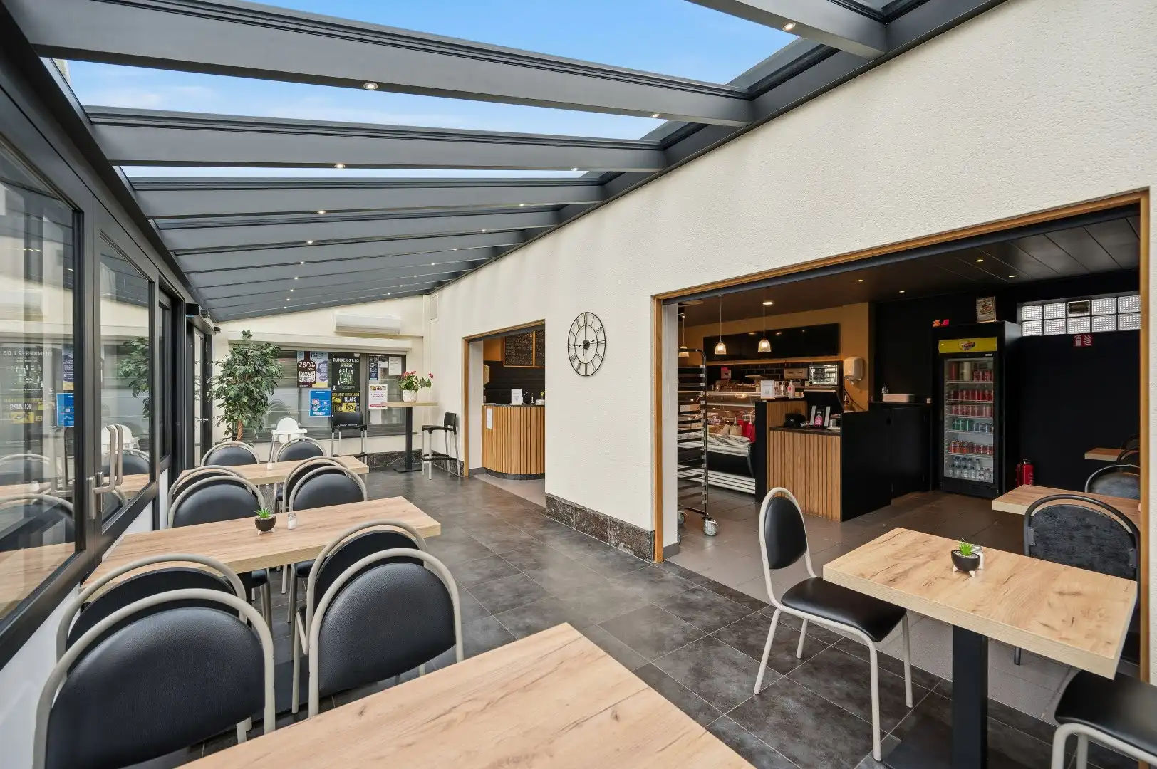 Instapklare woning met handelspand op een goede locatie foto 23