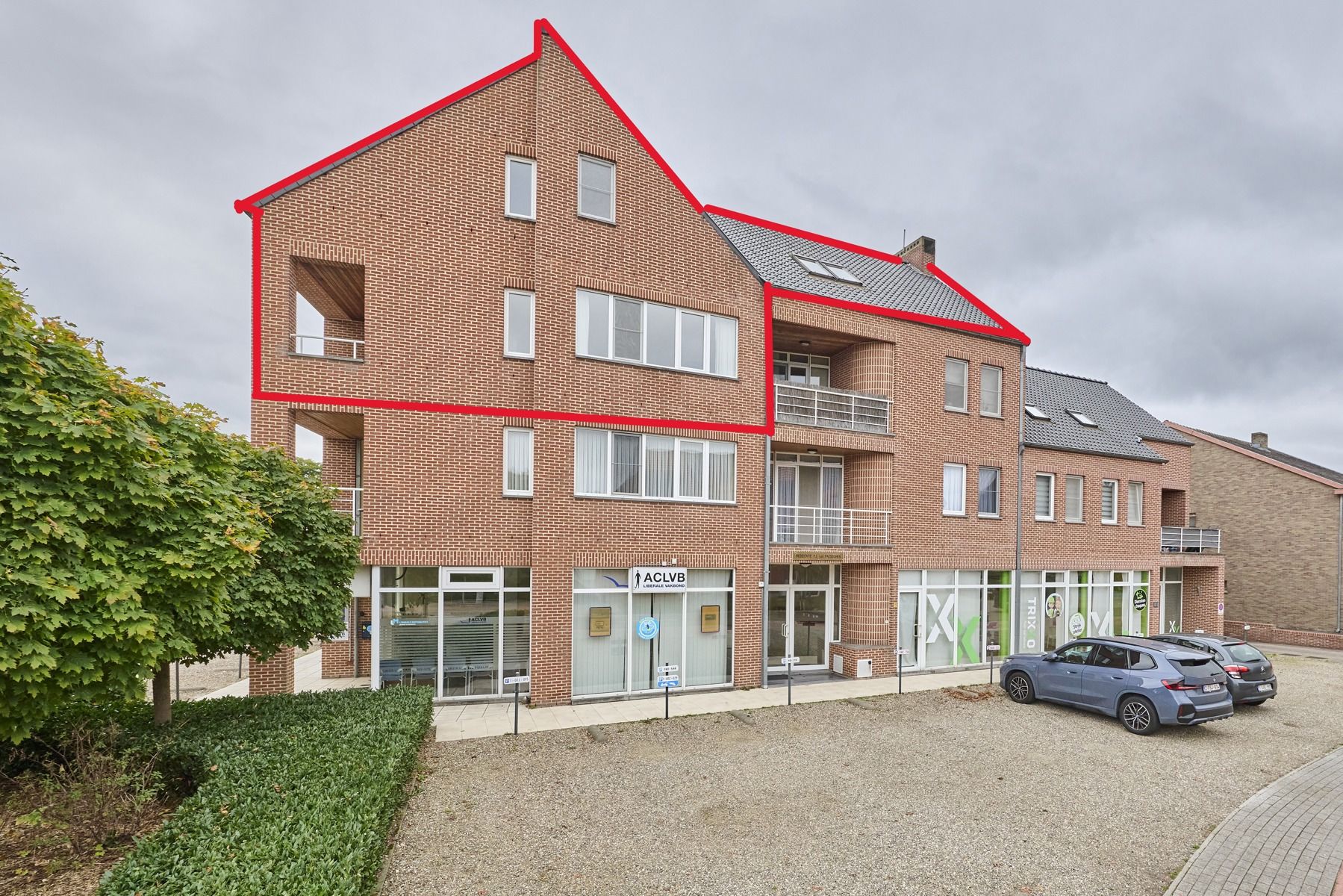 Uniek duplex appartement + aparte studio foto {{pictureIndex}}