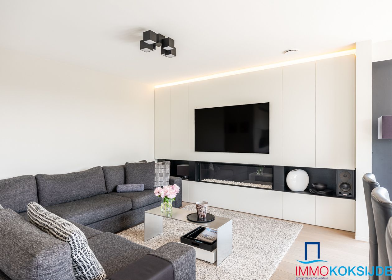 Exclusief penthouse met 2 slaapkamers en ruim terras in moderne residentie foto 8