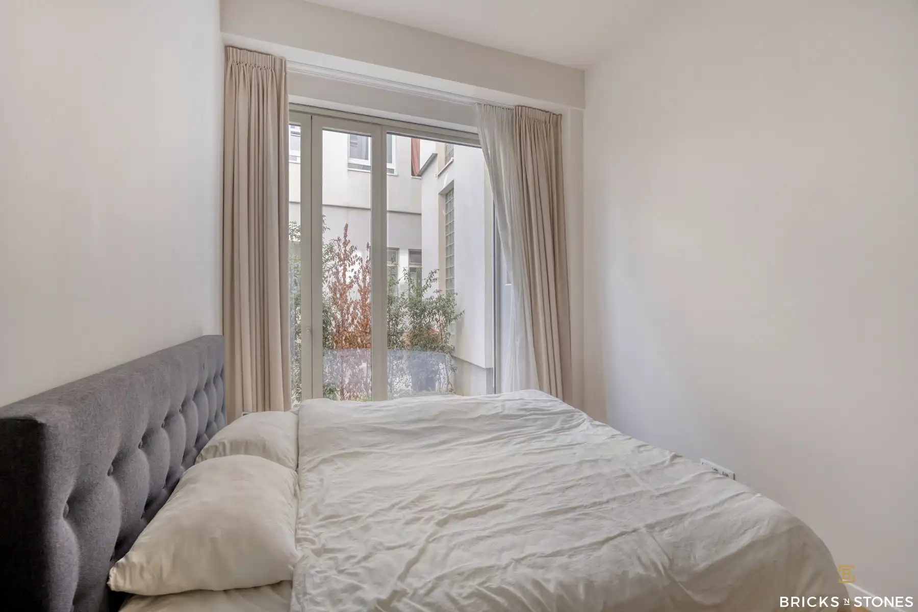 Verborgen parel: gelijkvloers appartement met terras foto 23