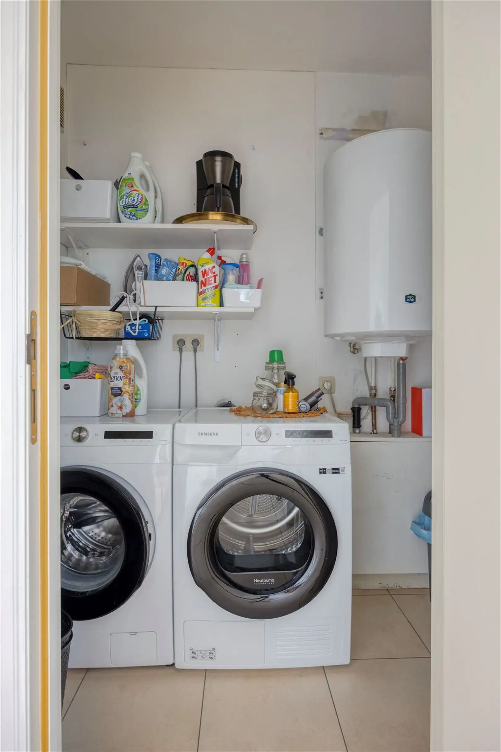 TE KOOP: Instapklaar duplexappartement met 3 slaapkamers en prachtig terras in hartje Zolder! foto 13