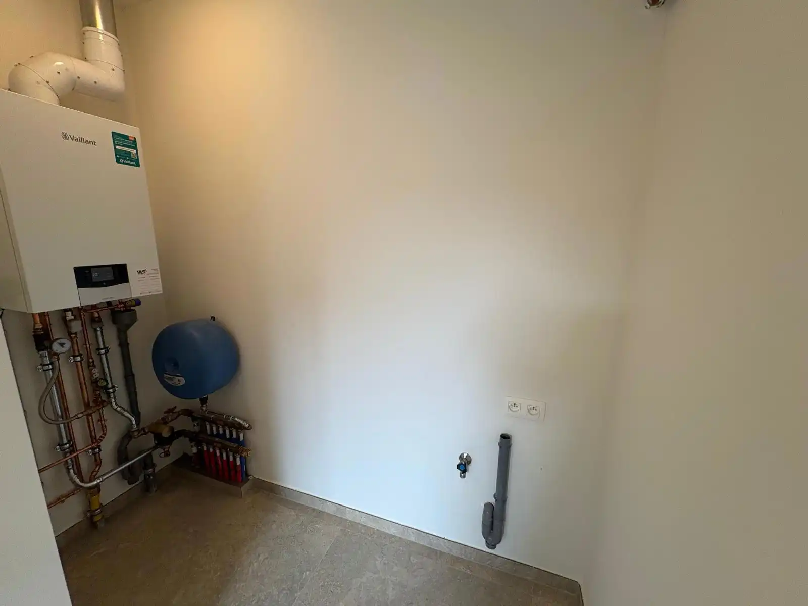 Volledige gerenoveerde woning met 3 slaapkamers in Nijlen foto 10