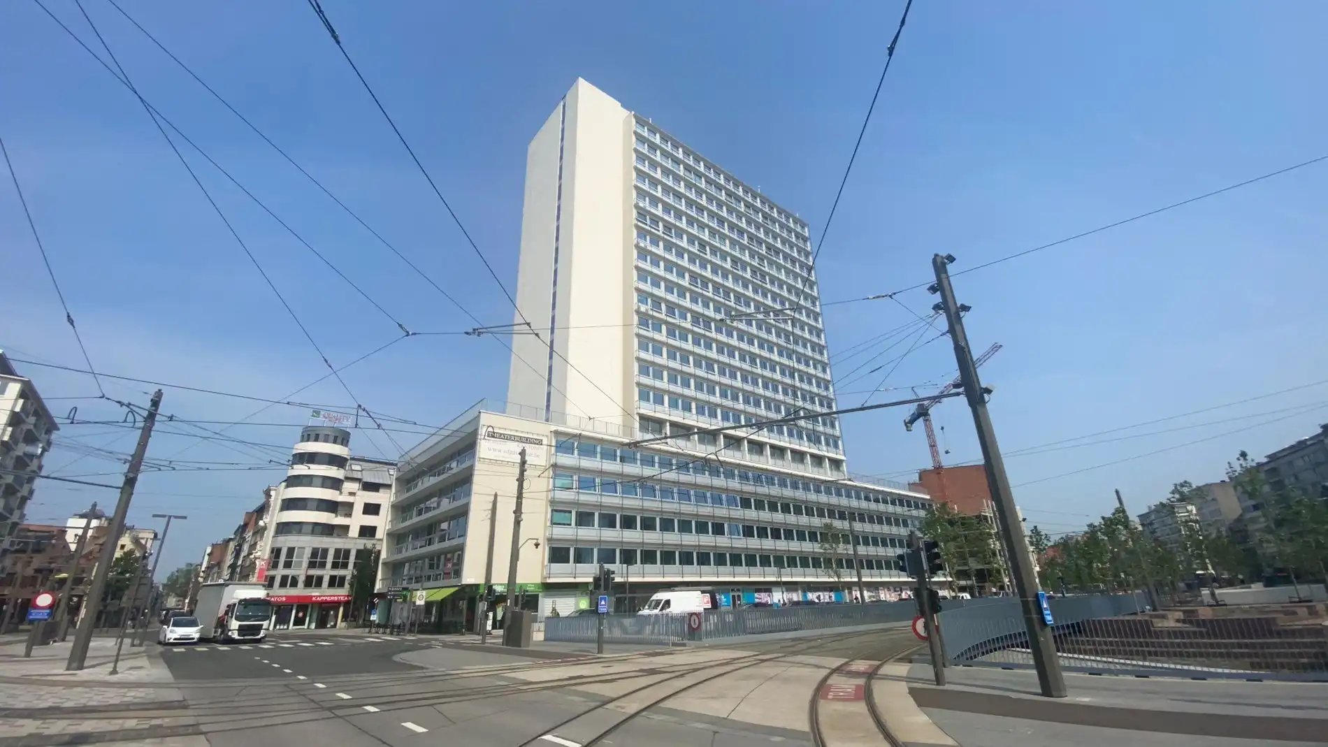 Kantoor met privatief terras te huur in Theaterbuilding in Antwerpen foto {{pictureIndex}}