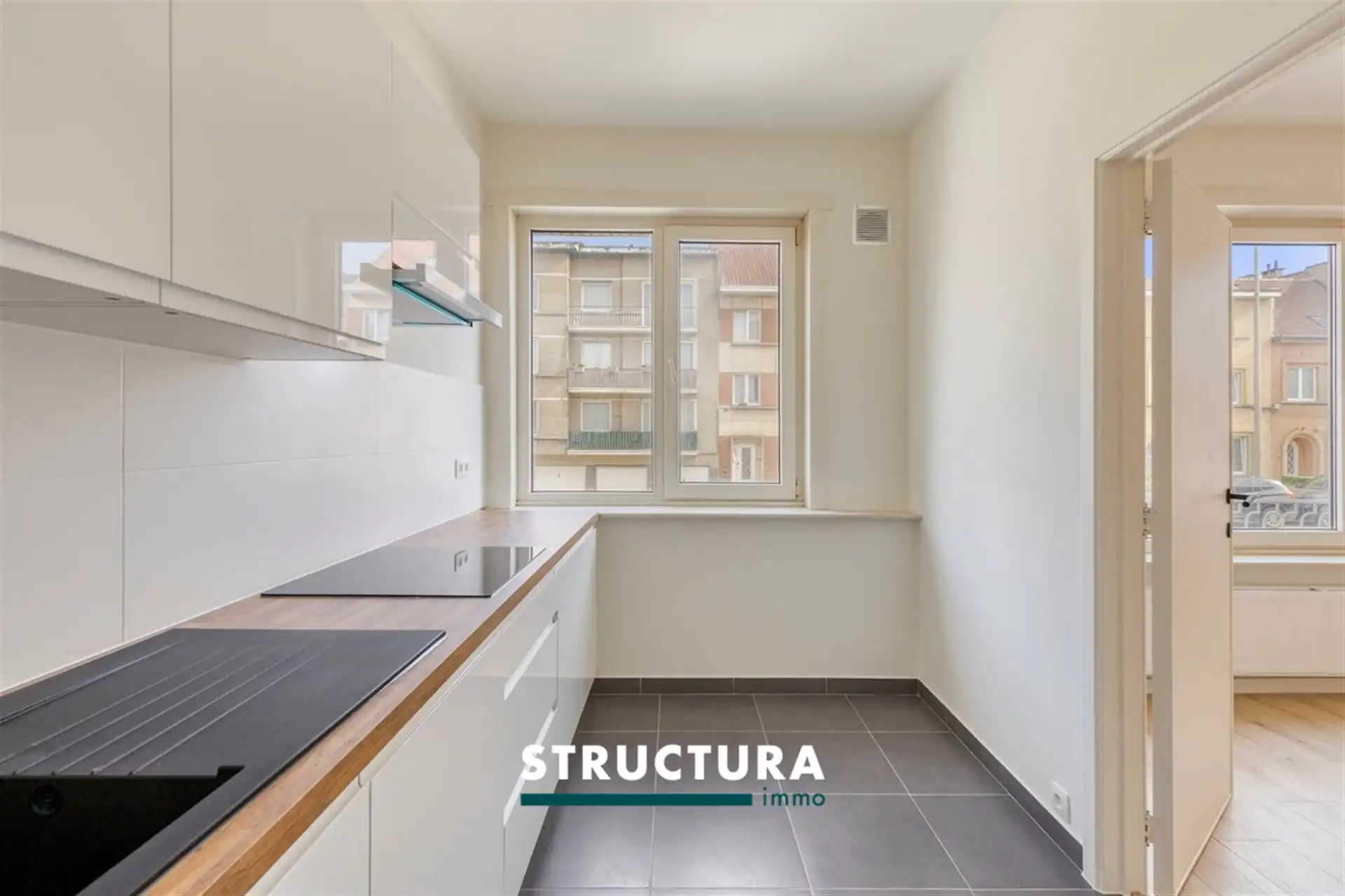 Gerenoveerd appartement met tuin op centrale ligging foto 7