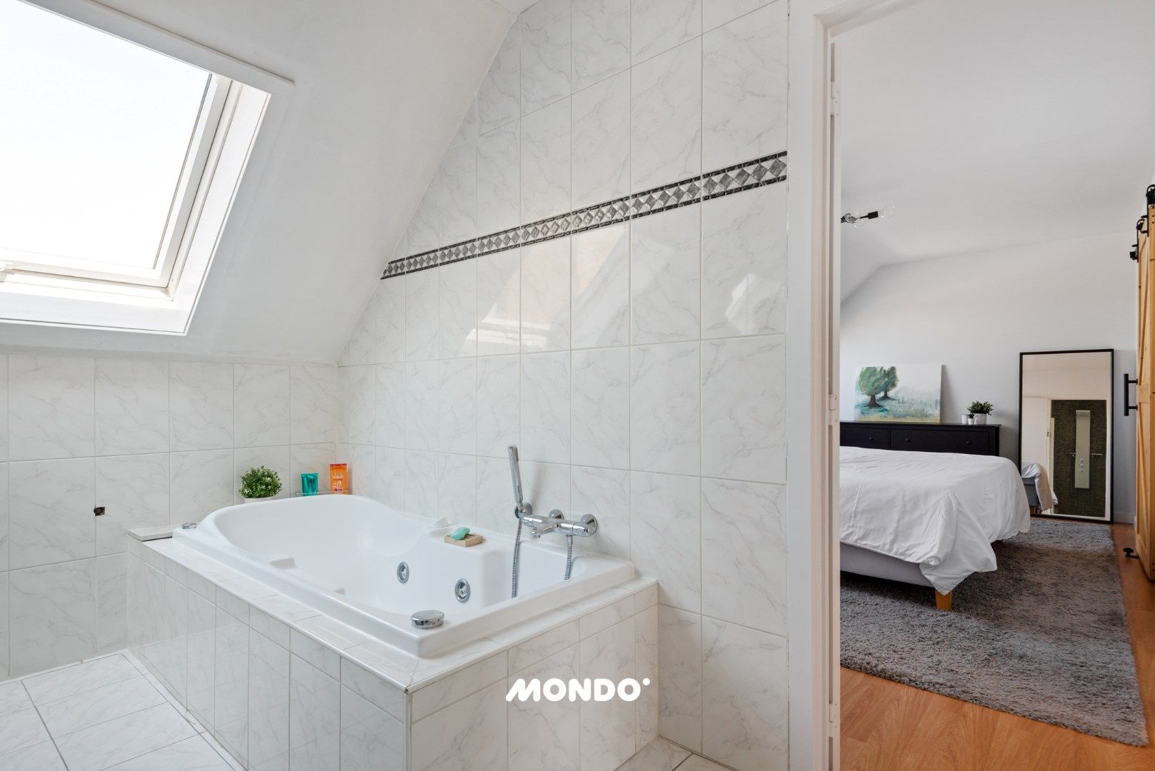 Ruim en uniek dakappartement met 3 slaapkamers, sauna en prachtig uitzicht in het hart van Sint-Amands. foto 21