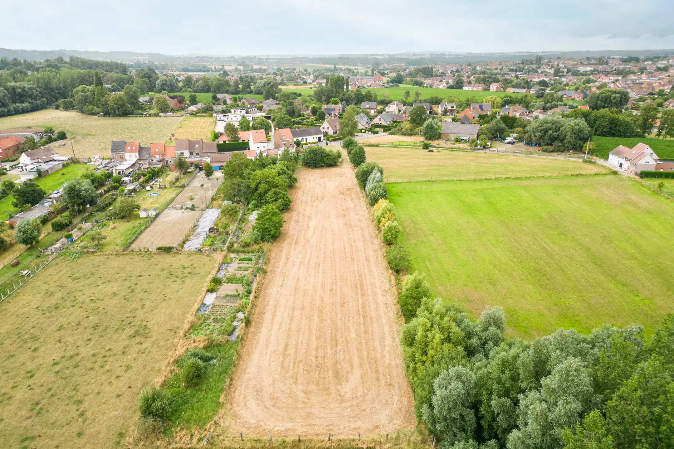 Fantastisch gelegen bouwgrond voor 3 woningen in het groen! foto 3