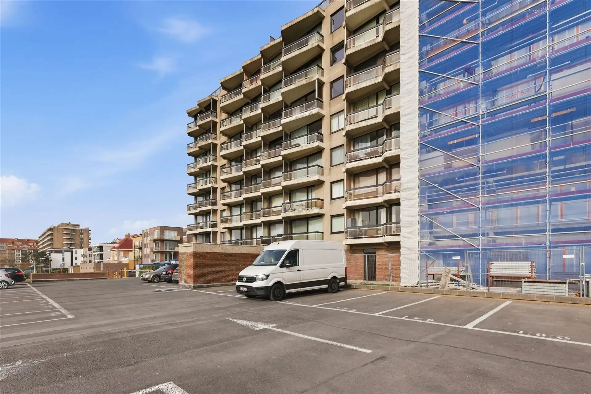 ZONNIG / VLAK AAN ZEEDIJK foto 15