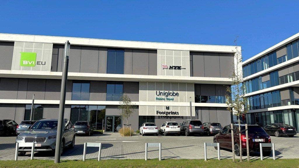 Instapklaar en ingericht kantoor te huur vlakbij E19 in Kontich foto 23