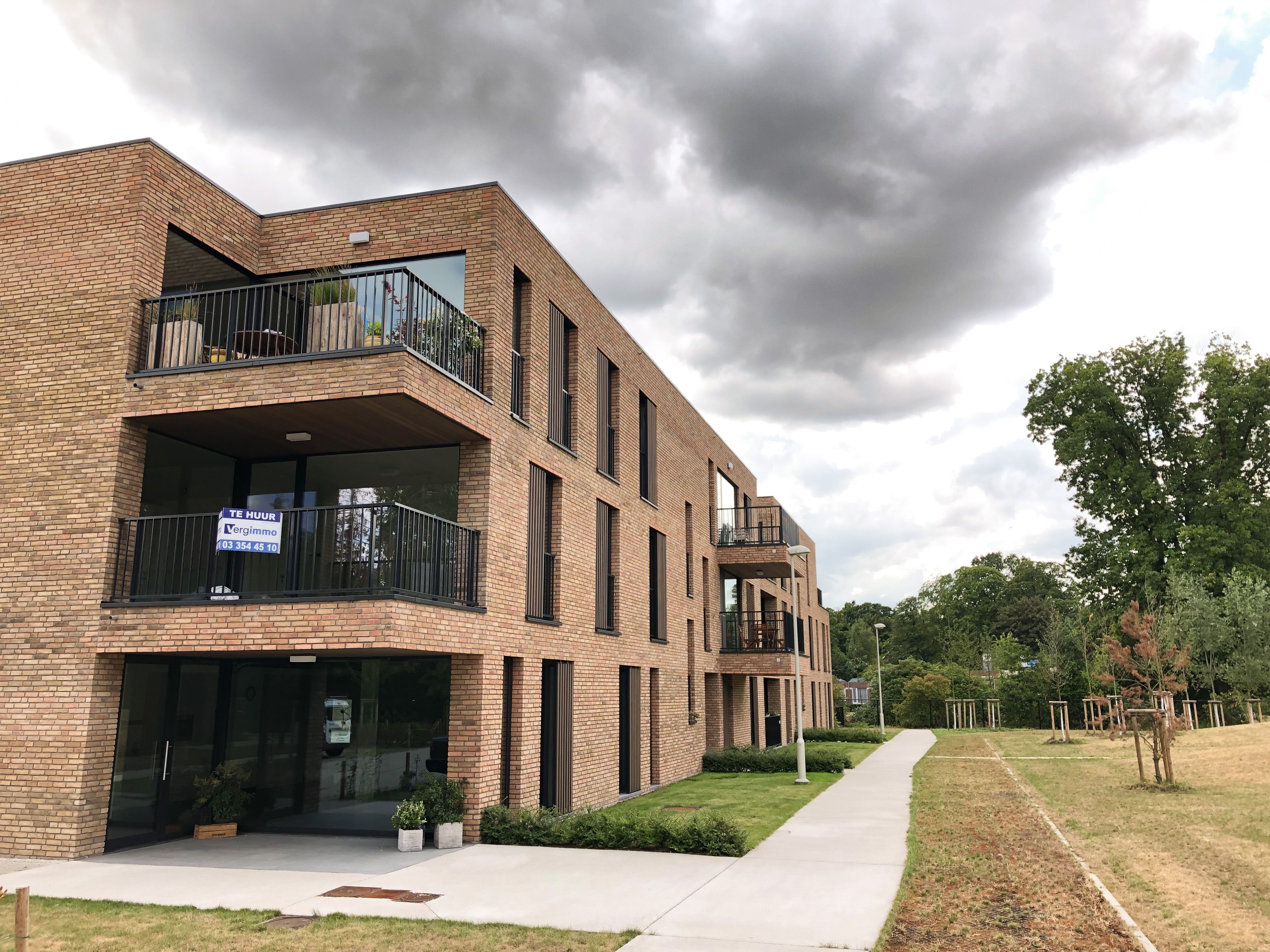 Licht energiezuinig nieuwbouwappartement op unieke site foto {{pictureIndex}}