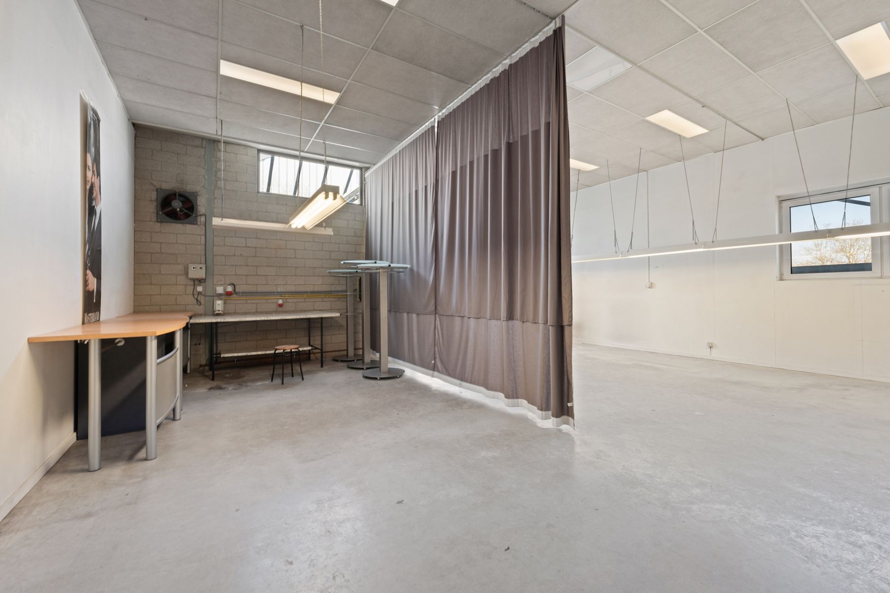 Commercieel gelegen handelspand op topligging te Roeselare foto 25