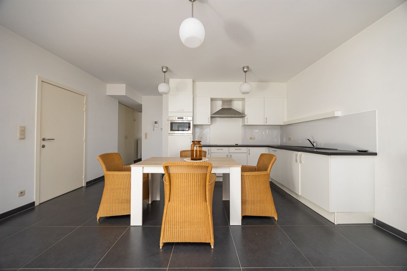 Centraal gelegen appartement! foto 5