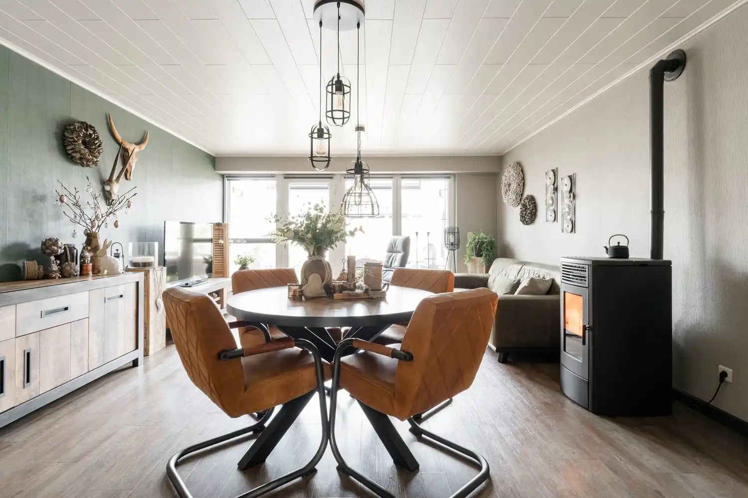 Zeer ruim appartement/stadswoning pal in het centrum van Pelt foto 3