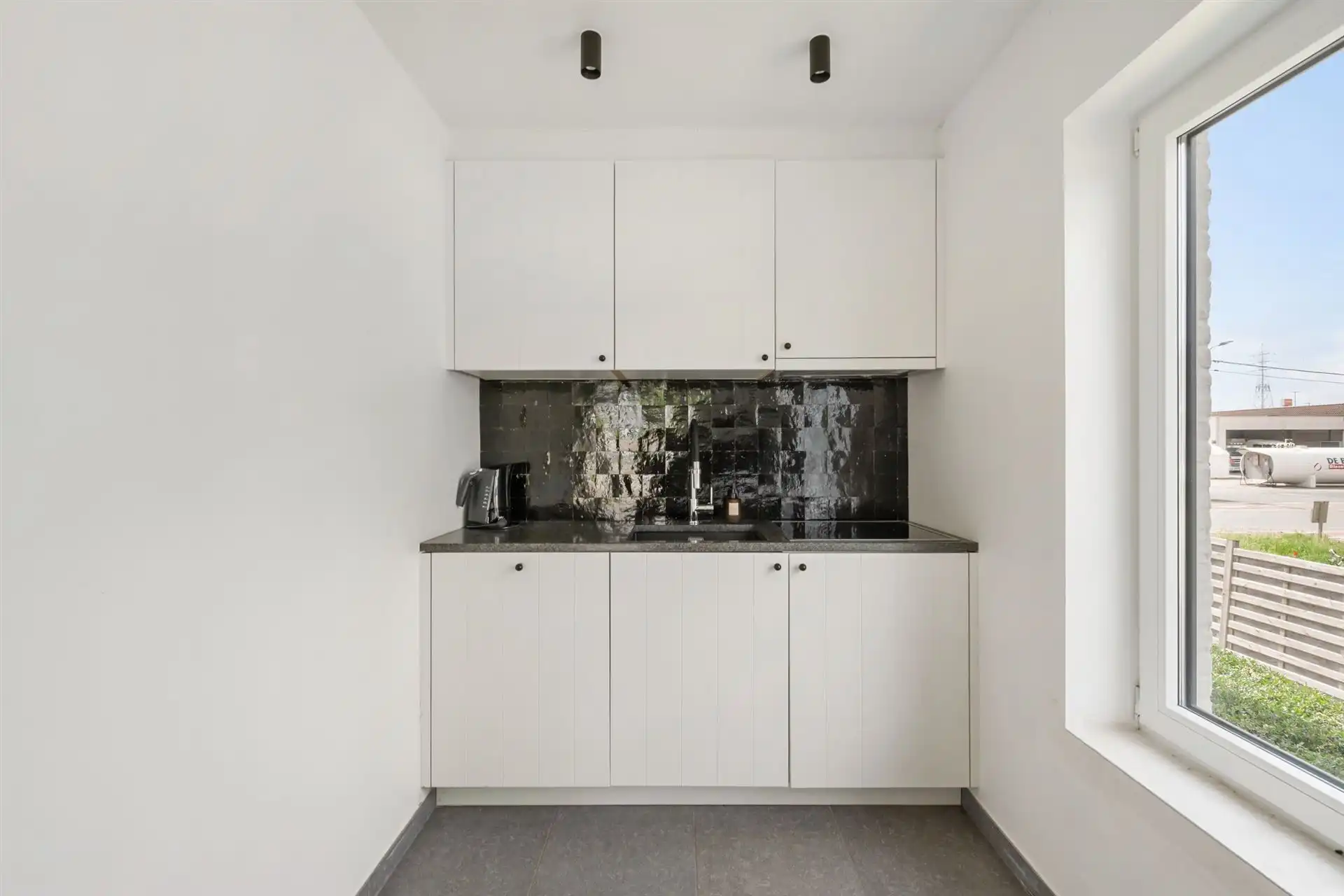 Ideaal kantoorgebouw/praktijk met appartement/extra kantoor foto 12