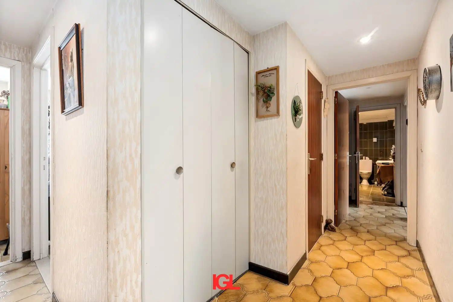 Ruim 3‑slaapkamerappartement met garage op centrale ligging in Sint‑Pieters‑Leeuw foto 7