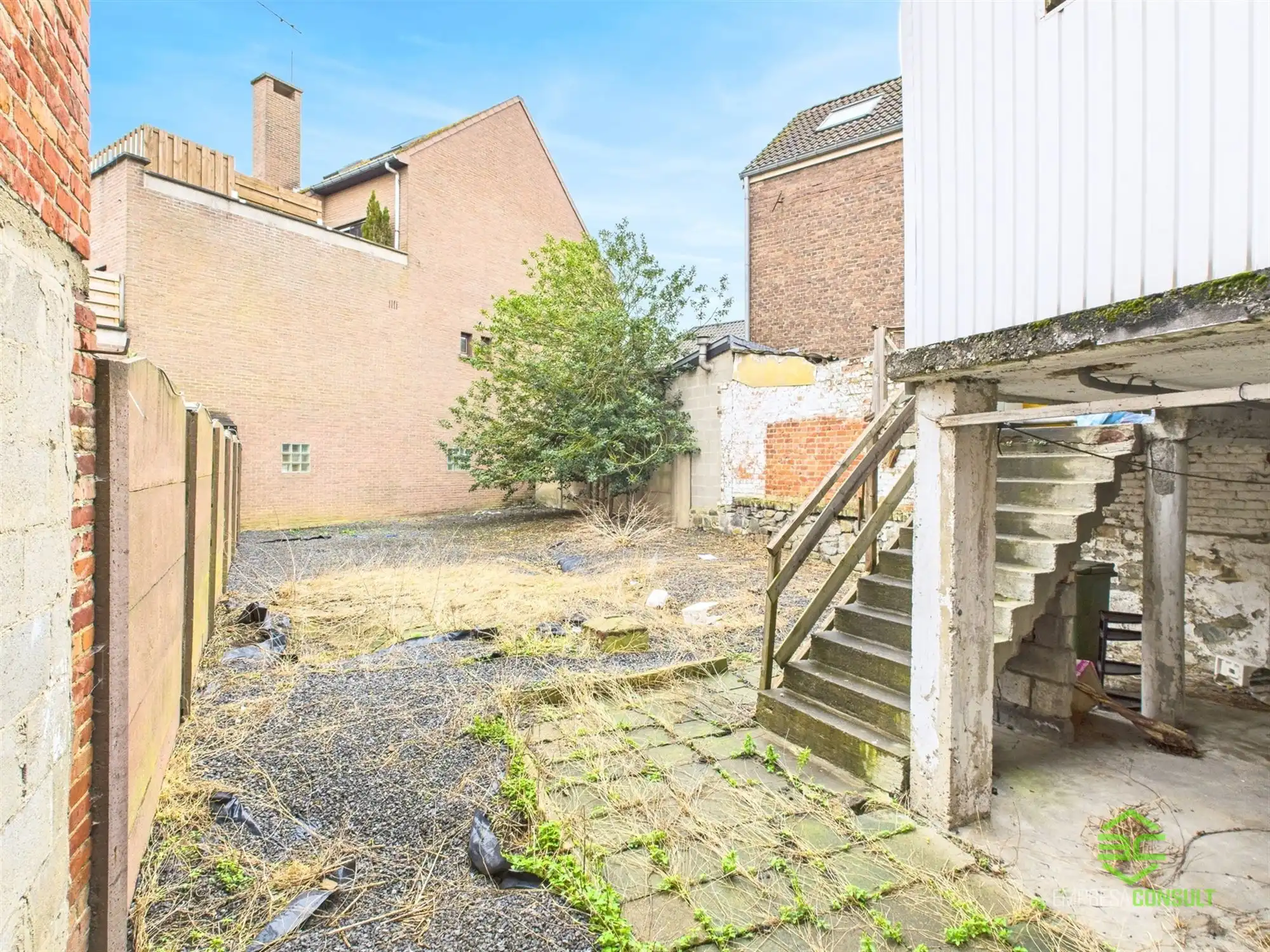 Ruime stadswoning met 5 slpk en 2 badk! foto 23