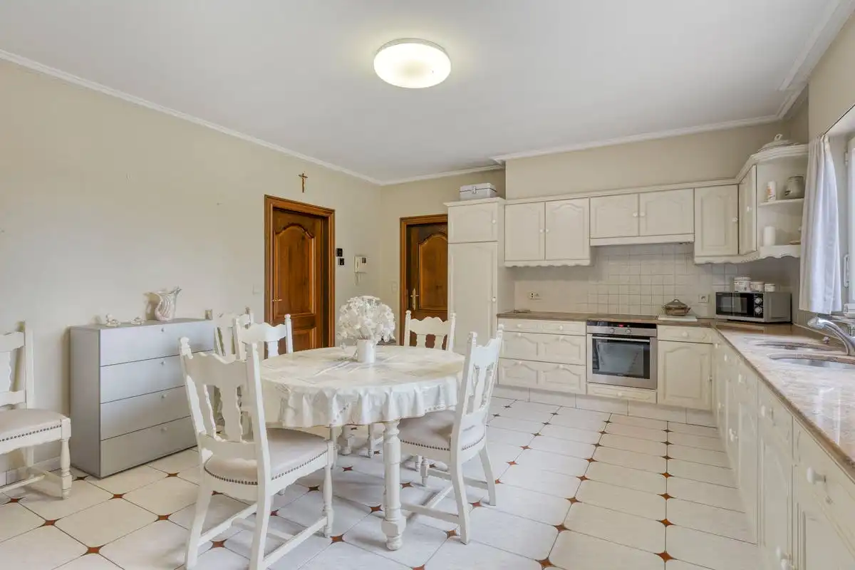 Top onderhouden villa op een rustige locatie in Moorsele foto 5