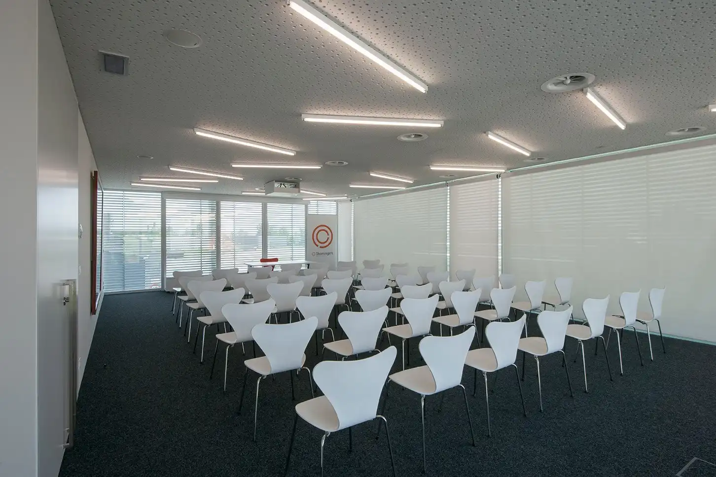 Perfect uitgerust kantoor (22 m²) met parking en alle faciliteiten inclusief, Torhout. foto 31