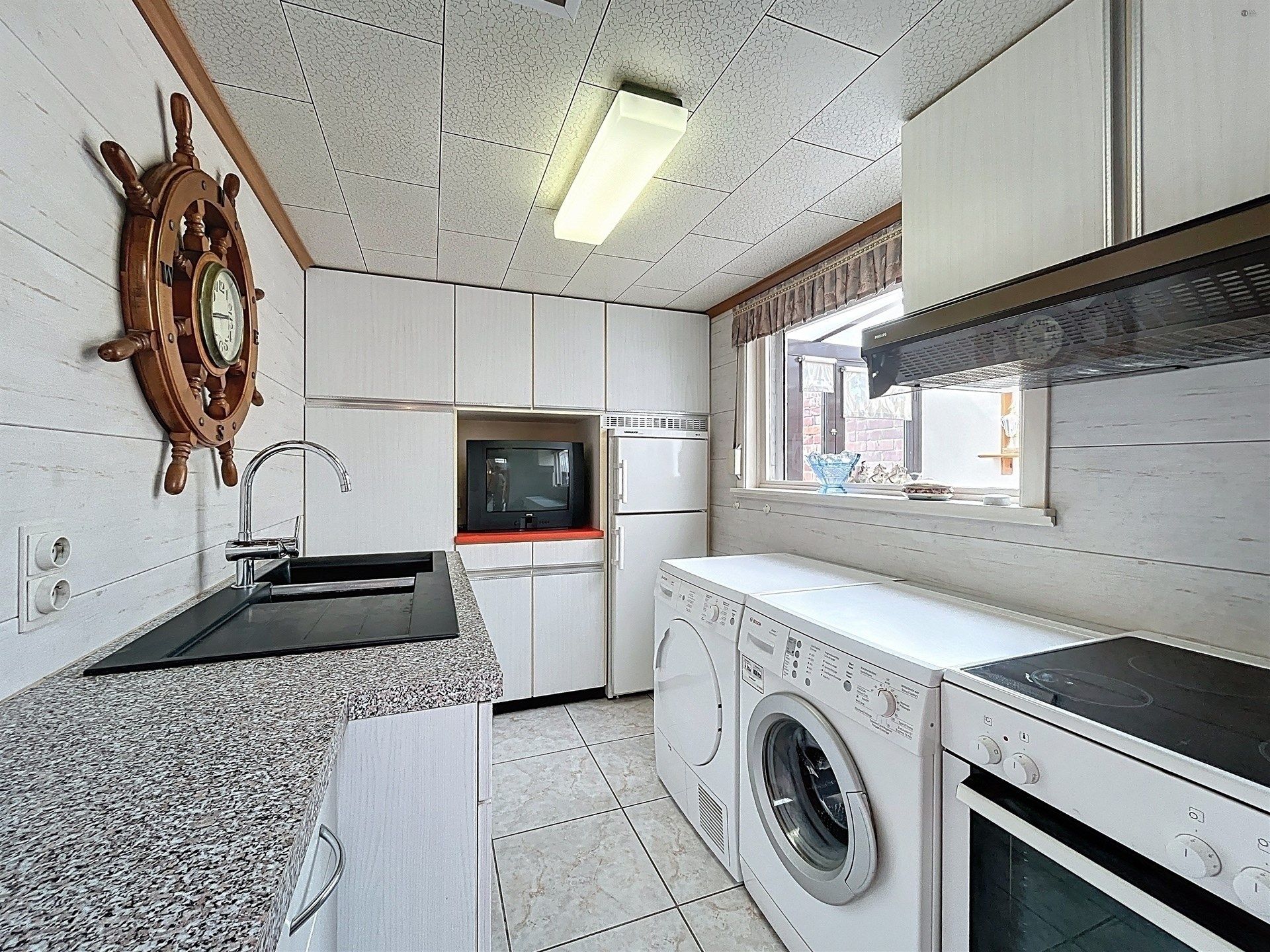 Ruime woning met aparte garage te Kieldrecht foto 5