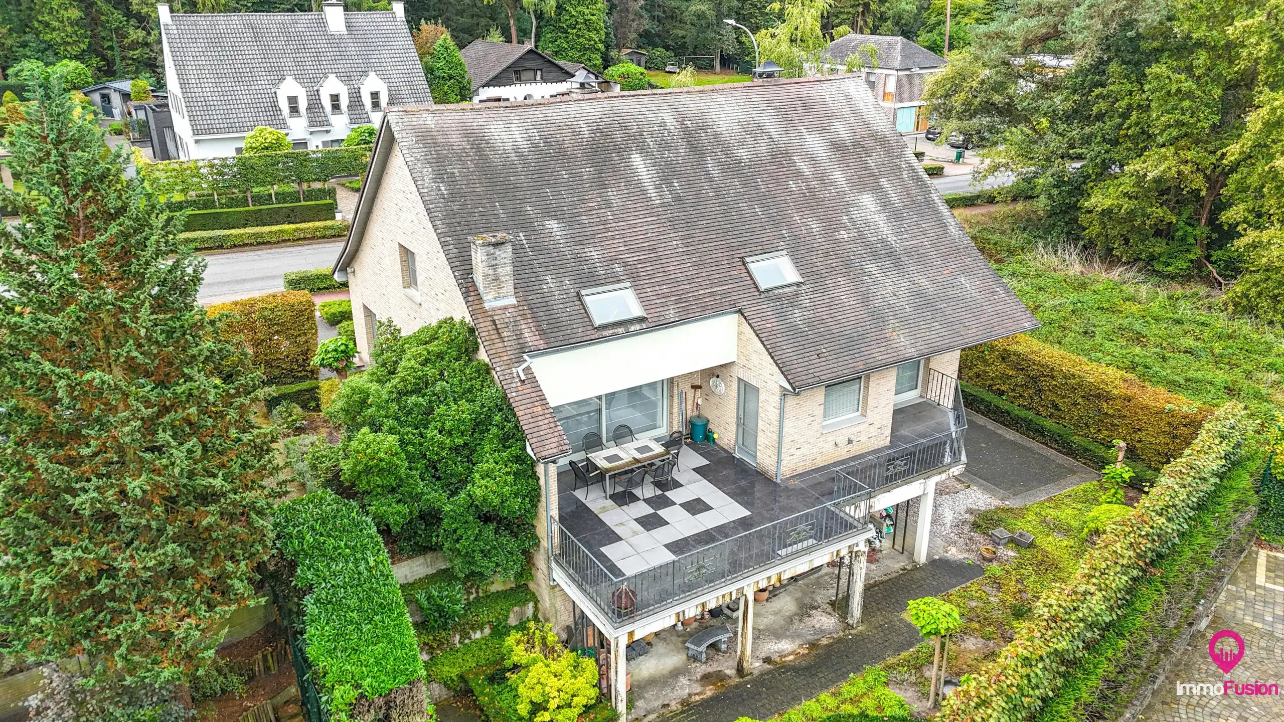 Hoog afgewerkte woning met 4 slpkms en kelder op 6are ! foto 60