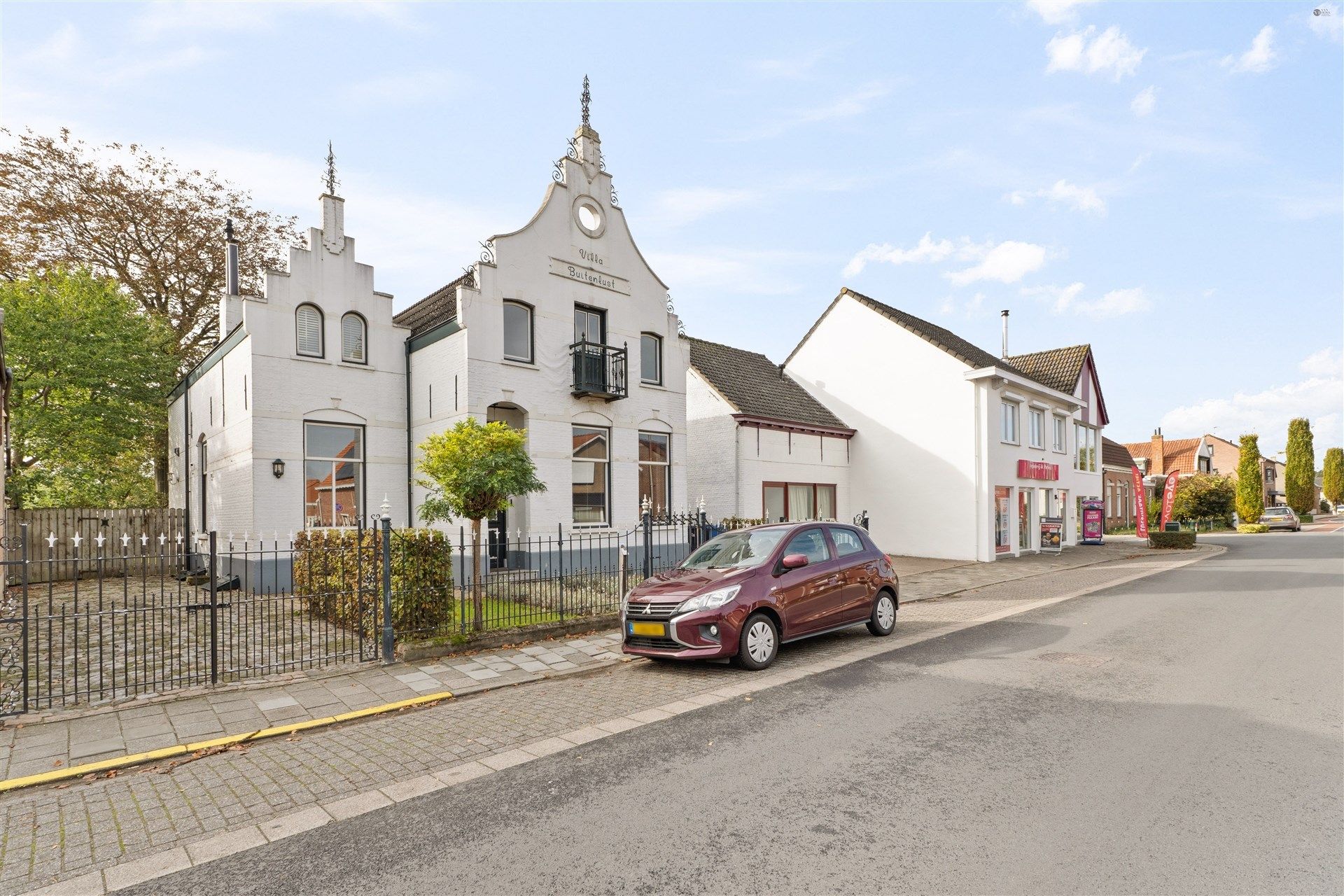 Hoofdfoto van de publicatie: authentieke woning te Koewacht / Nederland