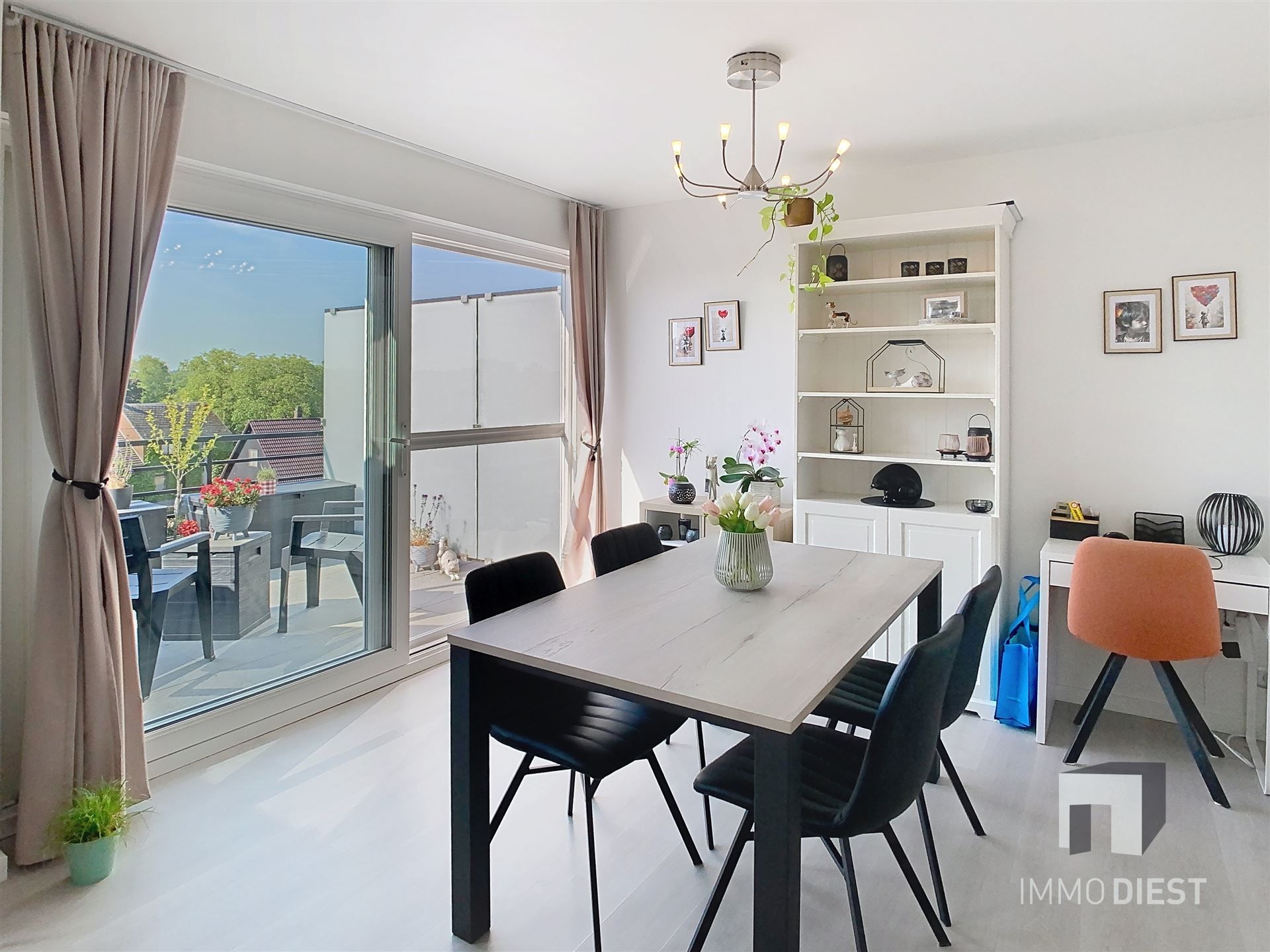 Trendy dakappartement met 2 slaapkamers foto 7