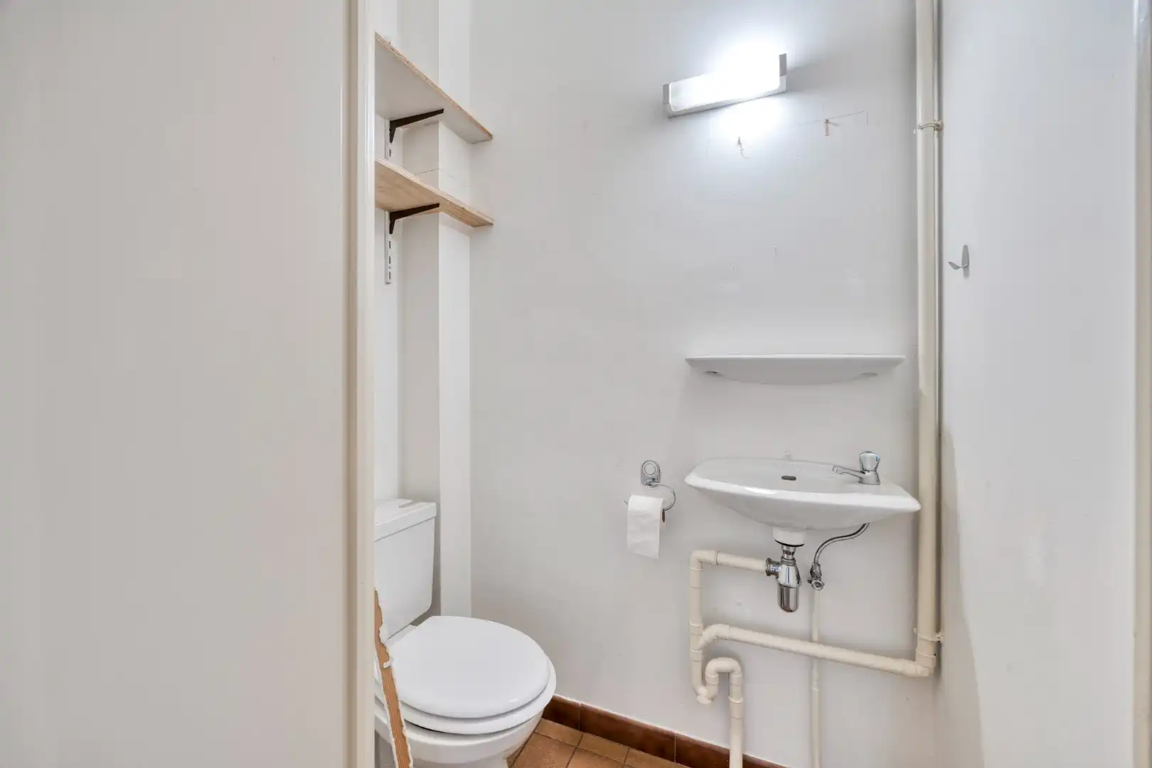 Gunstig gelegen handelsruimtes van 56 m² en 37 m² in gallerij "Laarcenter". foto 14