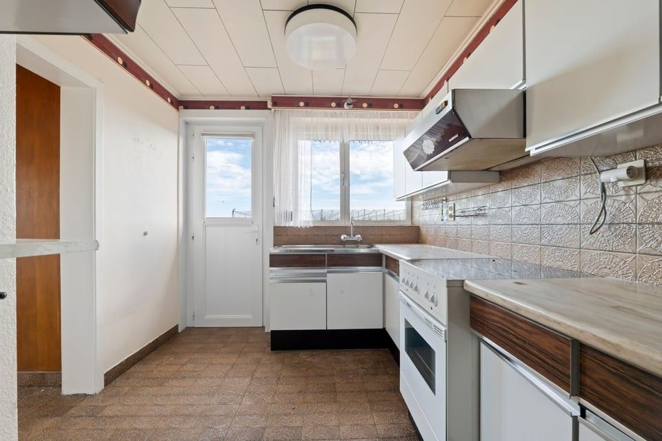 TE RENOVEREN BUNGALOW MET 3 SLAAPKAMERS, RUSTIGE LOCATIE foto 17