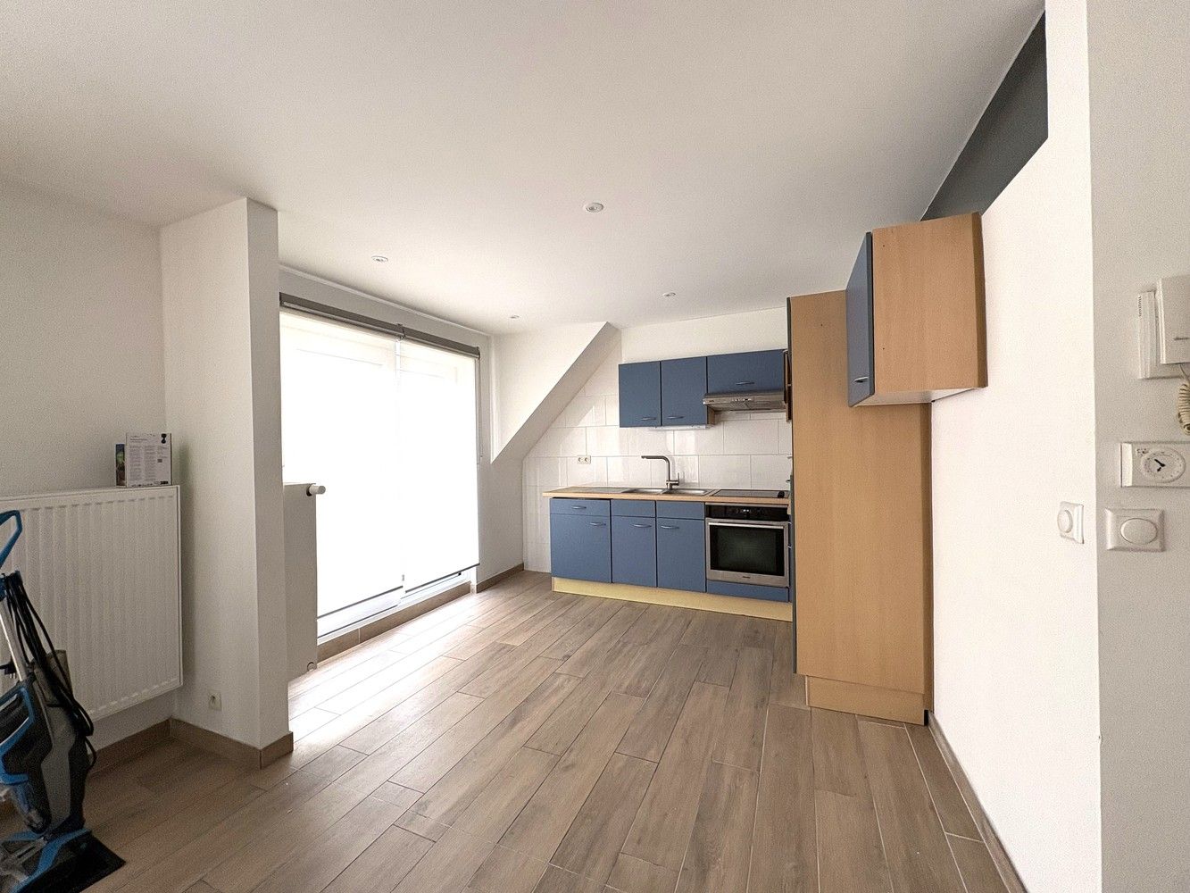 Lichtrijk appartement met 2 slaapkamers in het centrum van Torhout foto 2