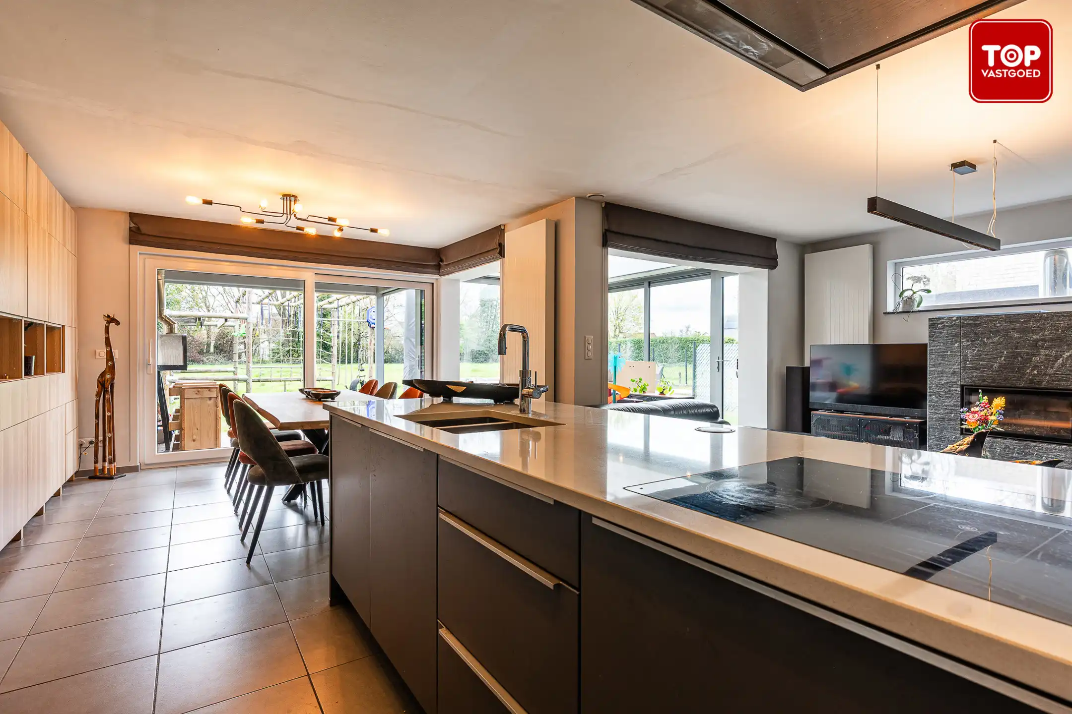 Ruime, energiezuinige woning in een rustige wijk. foto 7