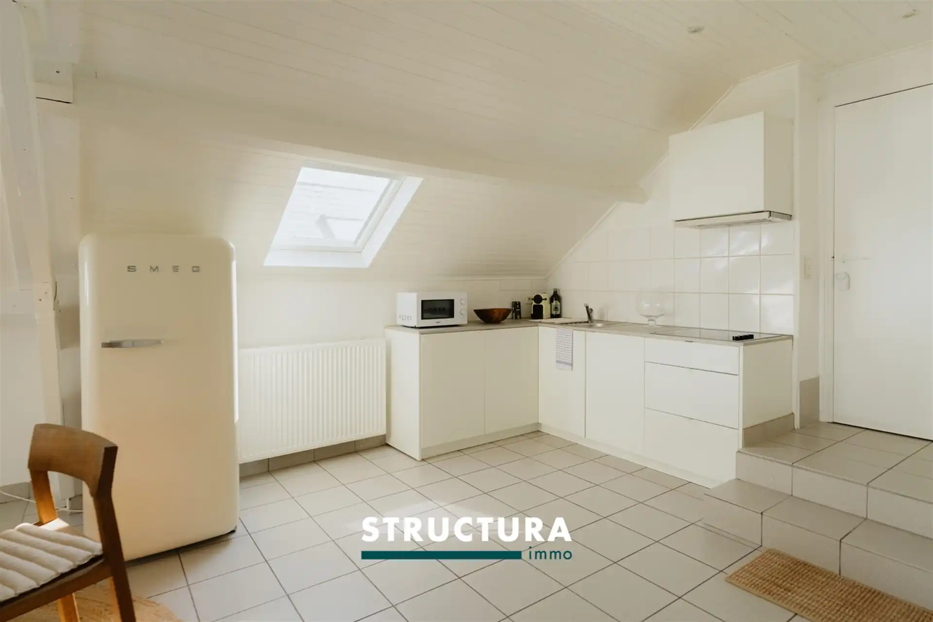 Bemeubelde loft op centrale ligging foto 2