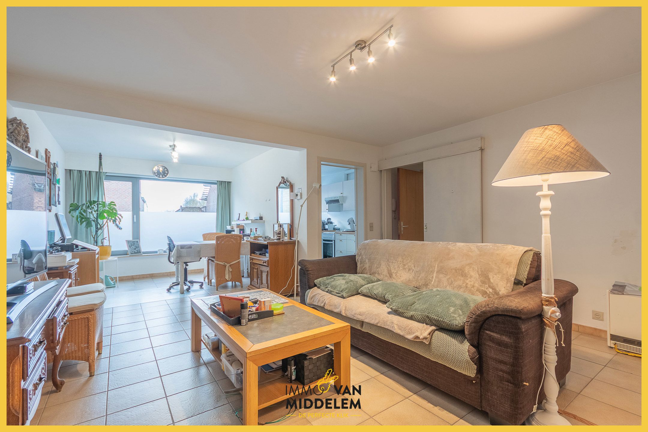 GOED GELEGEN LICHTRIJK APPARTEMENT MET 2 KAMERS foto 3