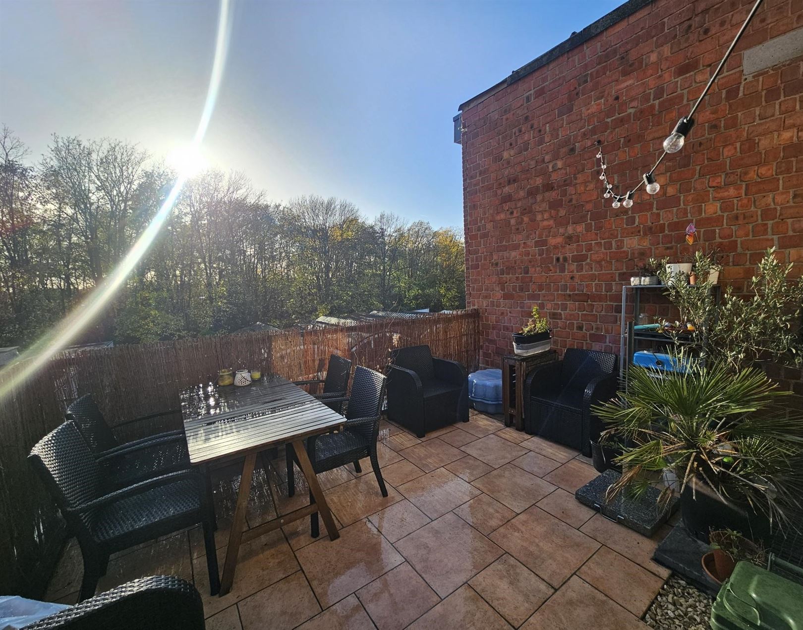 Instapklaar appartement met ruim terras vlakbij het centrum. foto 10