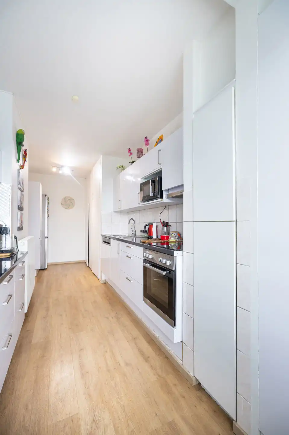 Volledig gerenoveerd appartement 2 slaapkamers van ± 95 m² foto 4