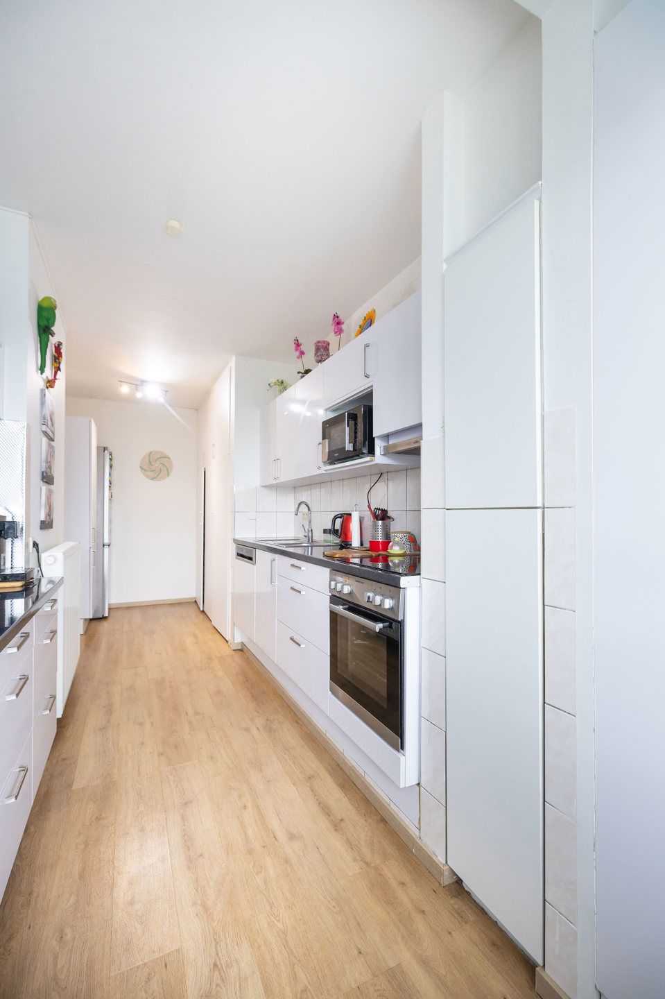 Volledig gerenoveerd appartement 2 slaapkamers van ± 95 m² foto 4