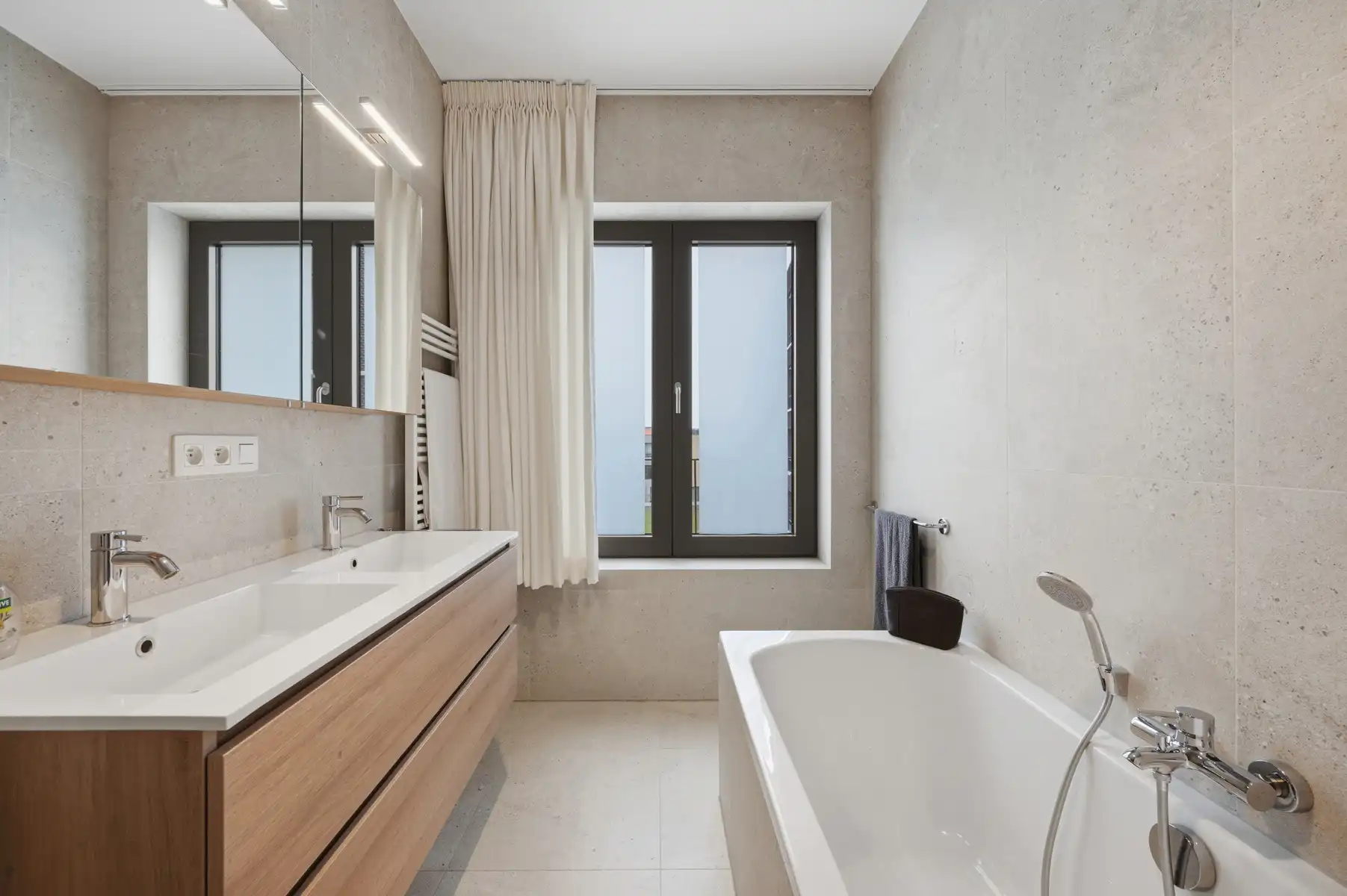 Nieuwbouw appartement (Bijna Energie Neutraal) op een toplocatie in MECHELEN foto 21