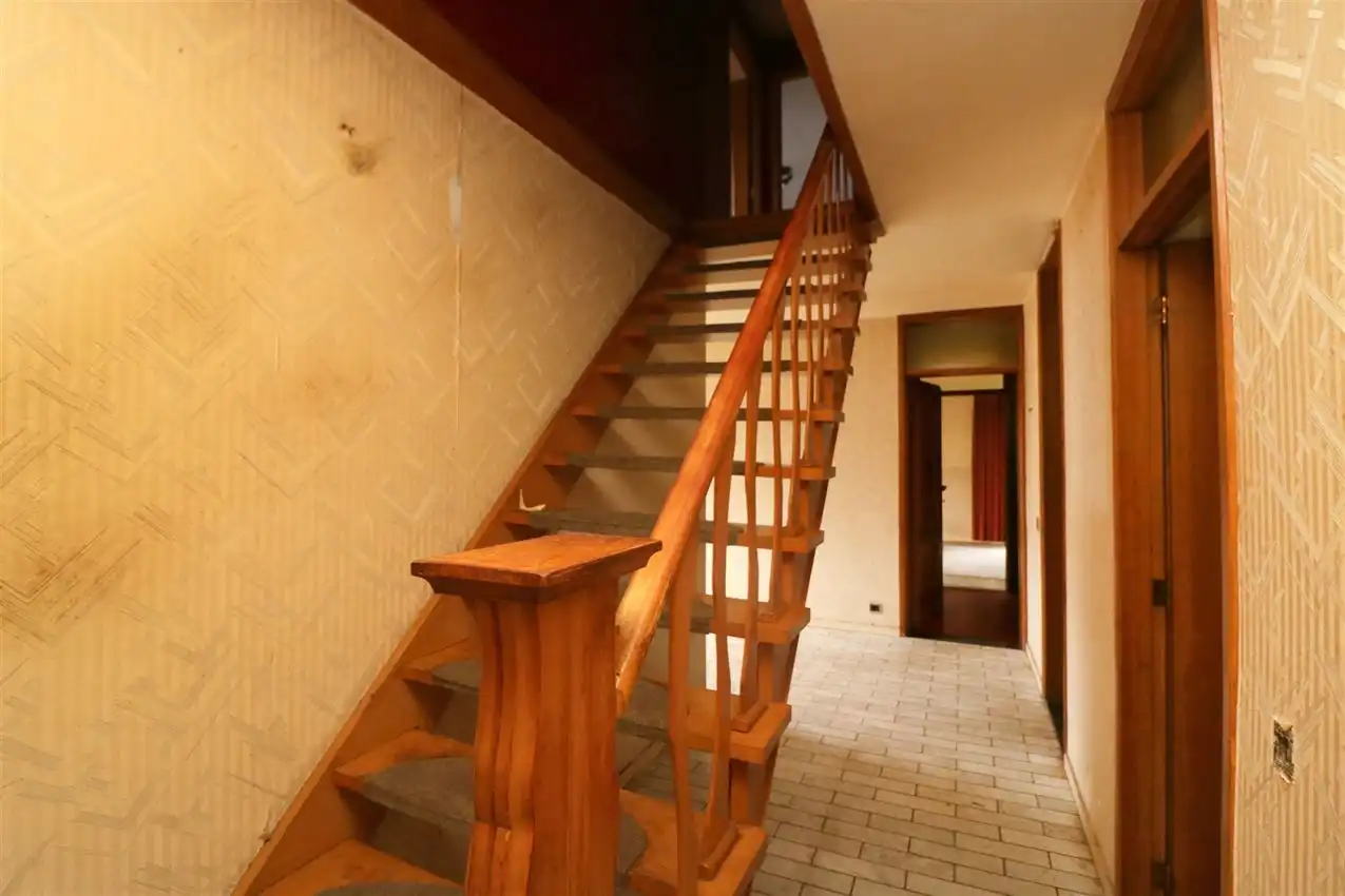 karaktervol, geliefde ligging, 6 slpk, te renoveren foto 19