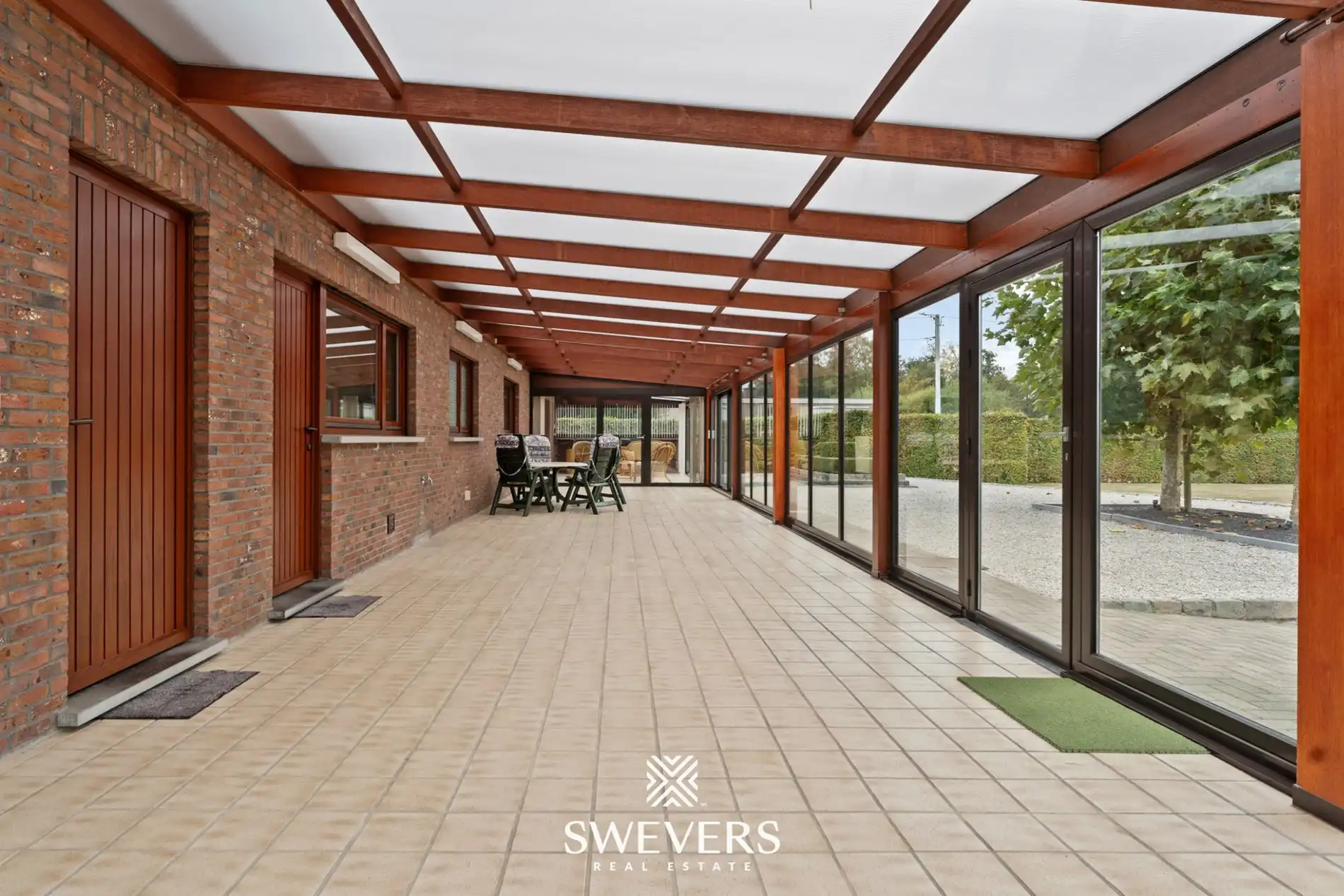 Villa met 395m² woonruimte op 48a zuidgericht perceel foto 24