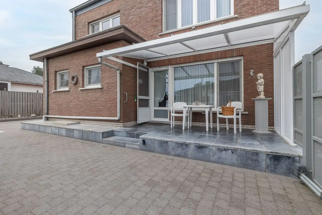 Ruimte, rust, degelijkheid, reeds grondig vernieuwd, label D foto 8