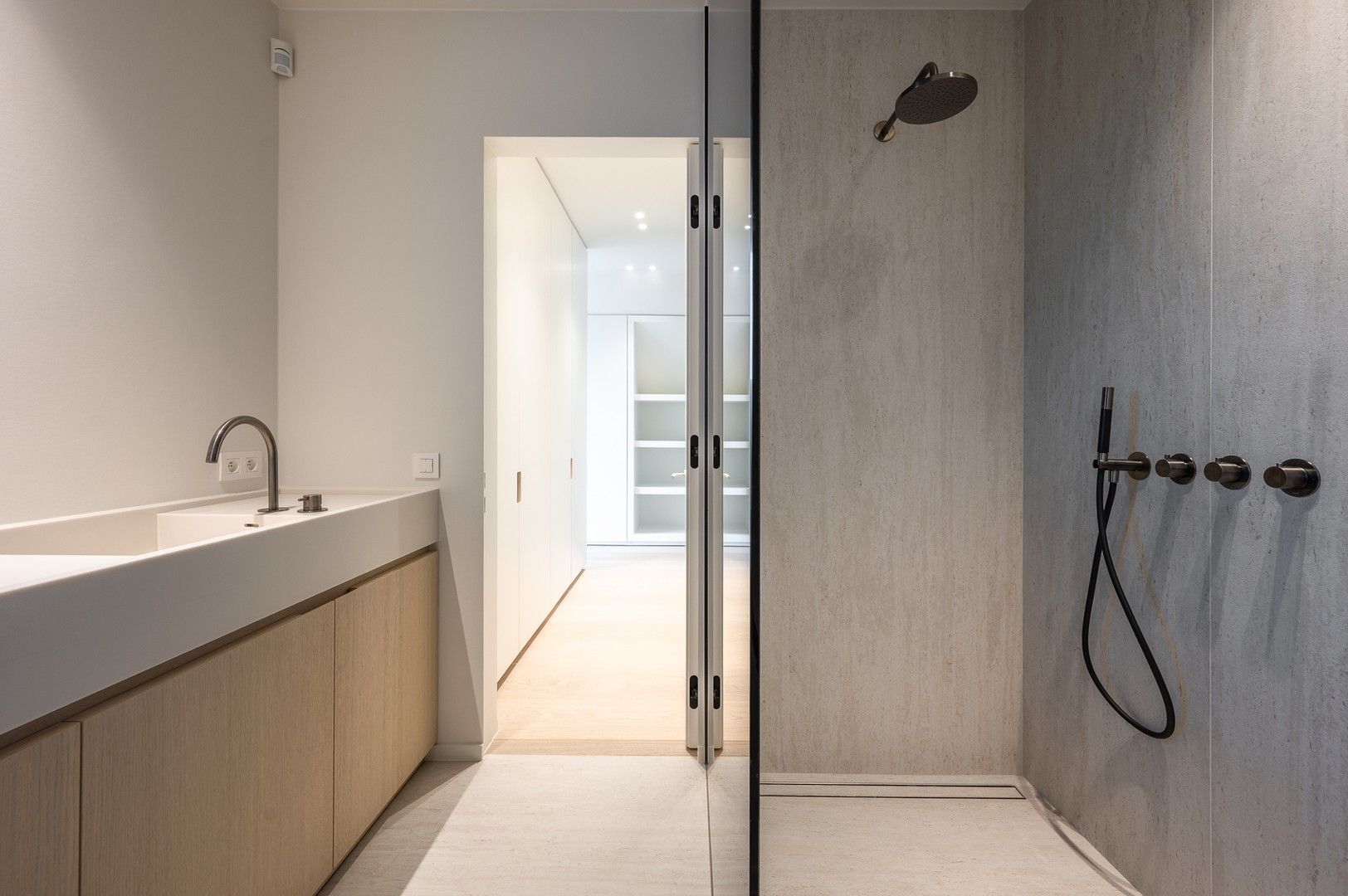 Luxueuze nieuwbouwvilla gelegen aan de rand van het Zoute, op slechts enkele minuten van de zee en het strand. foto 34