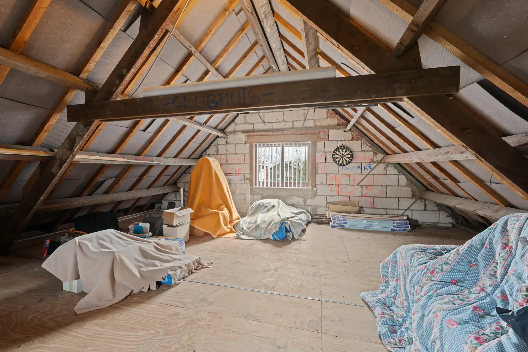 Centraal gelegen uitstekend onderhouden eigendom  foto 24