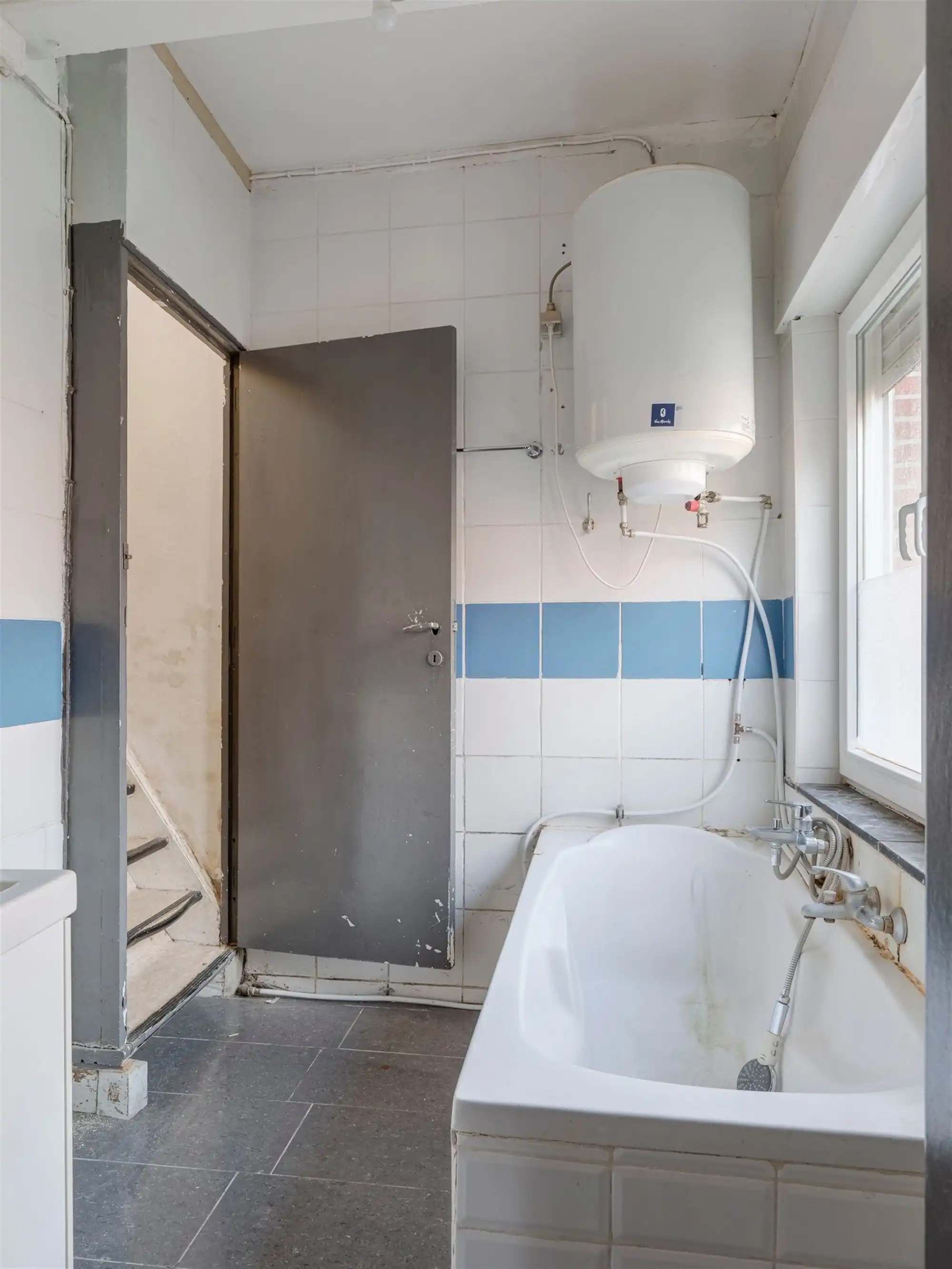 Te renoveren woning in het groen foto 12