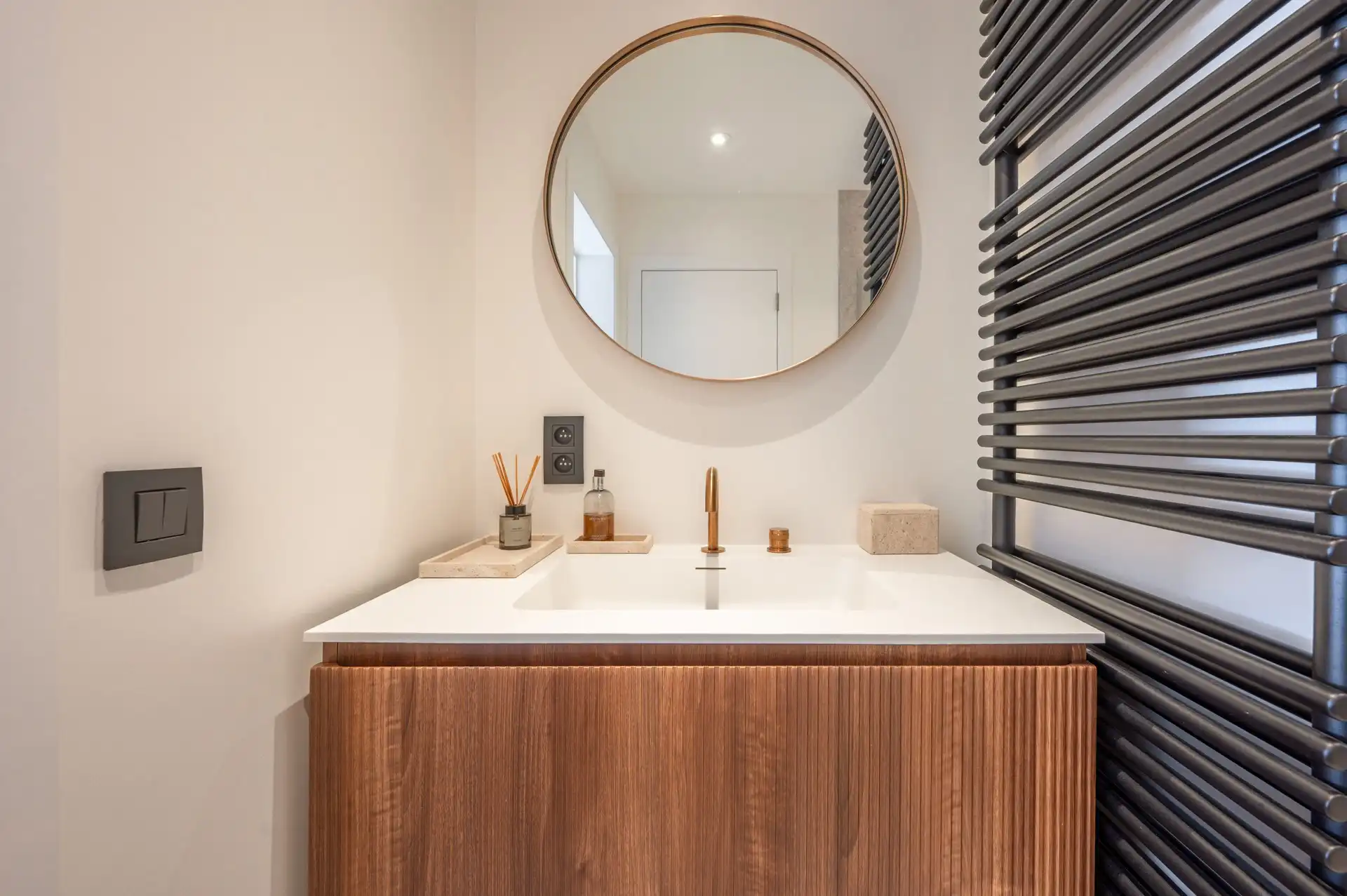 Prachtig twee slaapkamer appartement met zijdelings zeezicht, vlak bij de Kustlaan foto 16