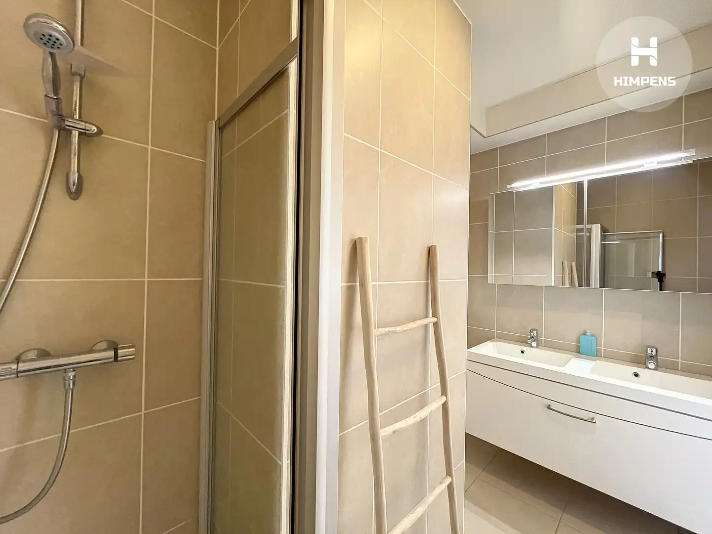 Instapklaar appartement met terras in Koksijde foto 8