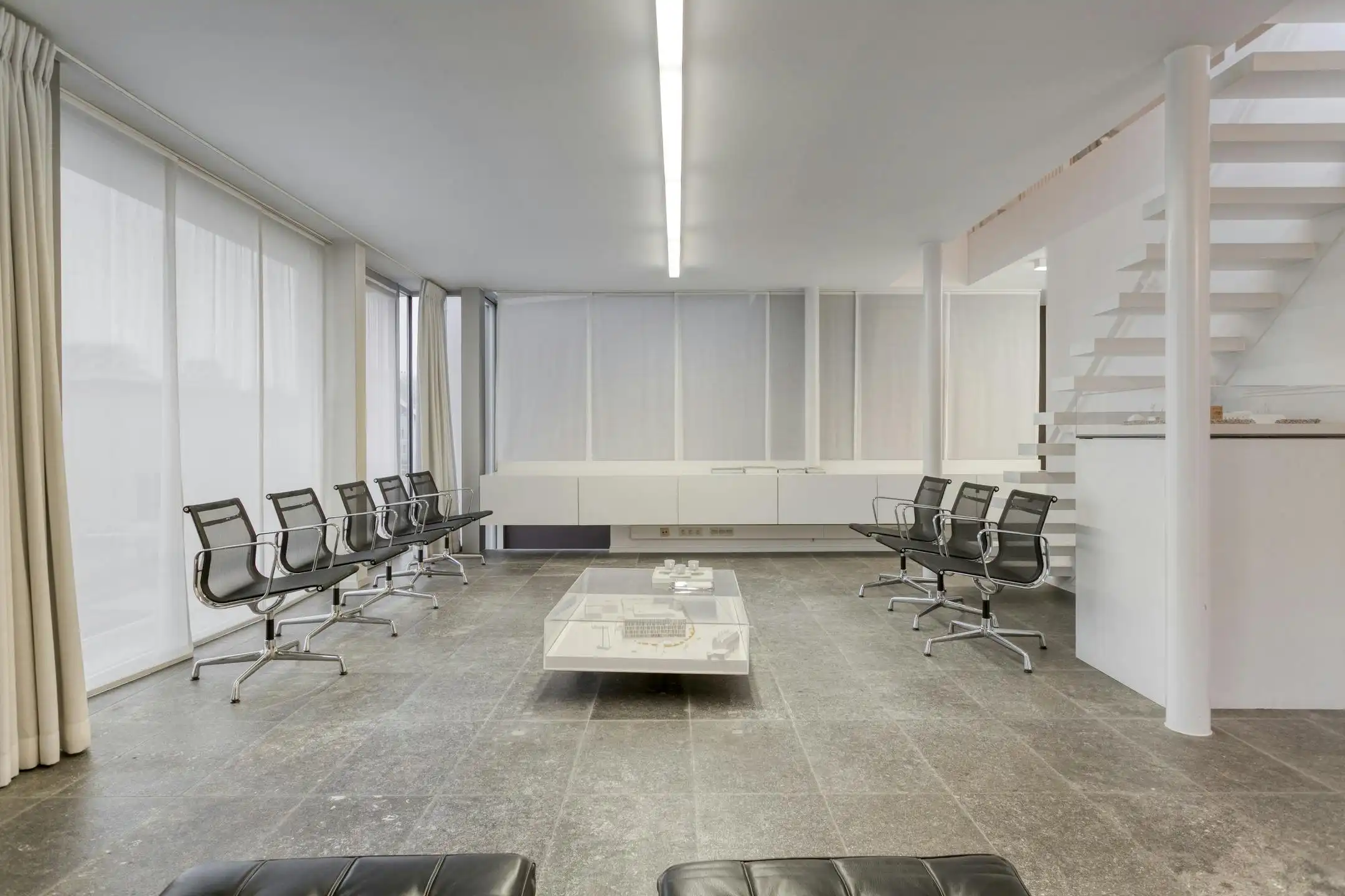 Kantoor met woonst te koop in Sint-Michiels (380 m²)  foto 13