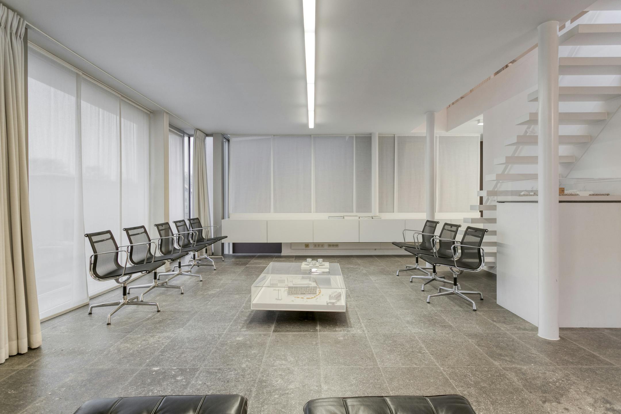 Kantoor met woonst te koop in Sint-Michiels (380 m²)  foto 13