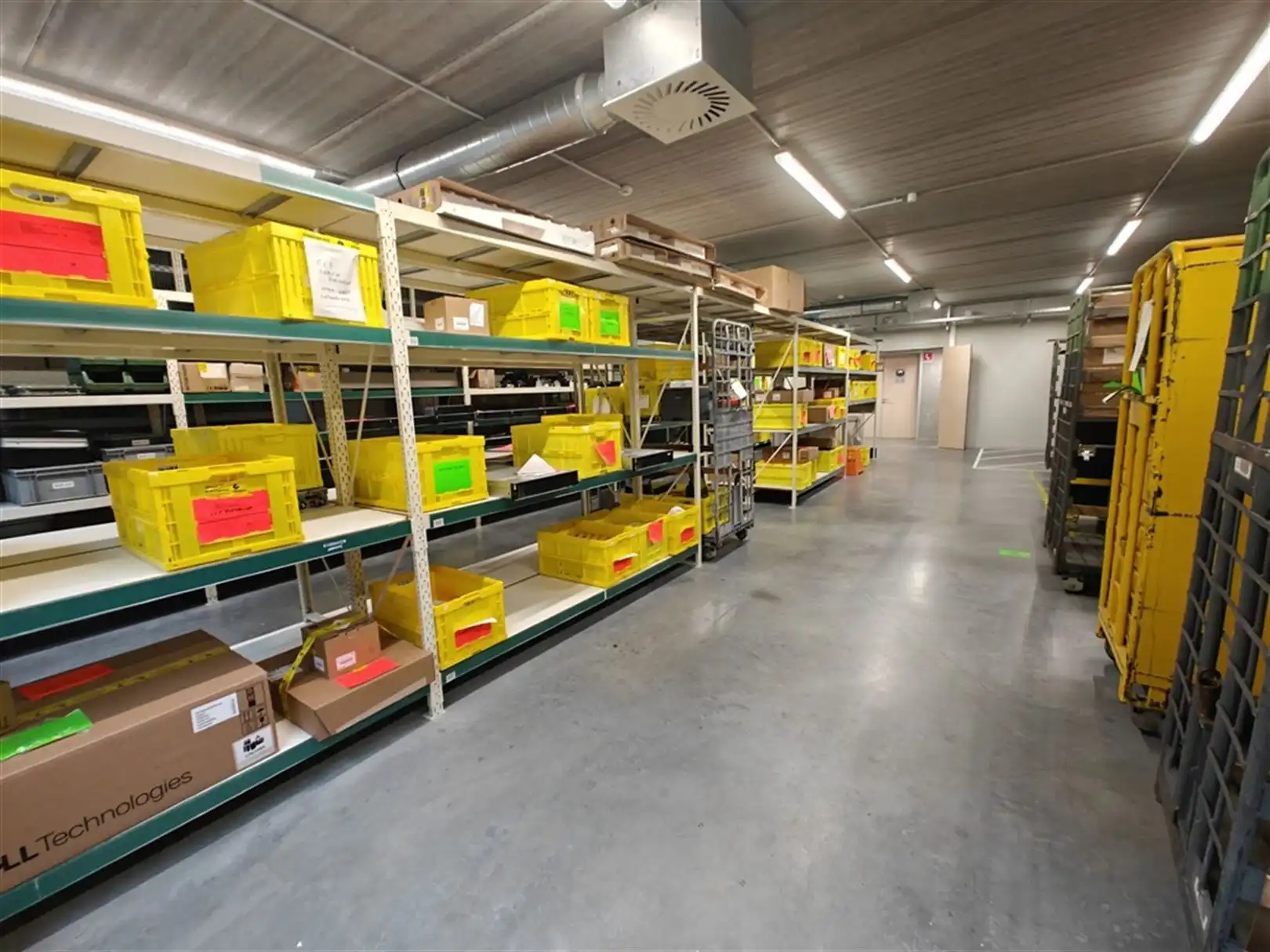 Kantoorgebouw foto 10