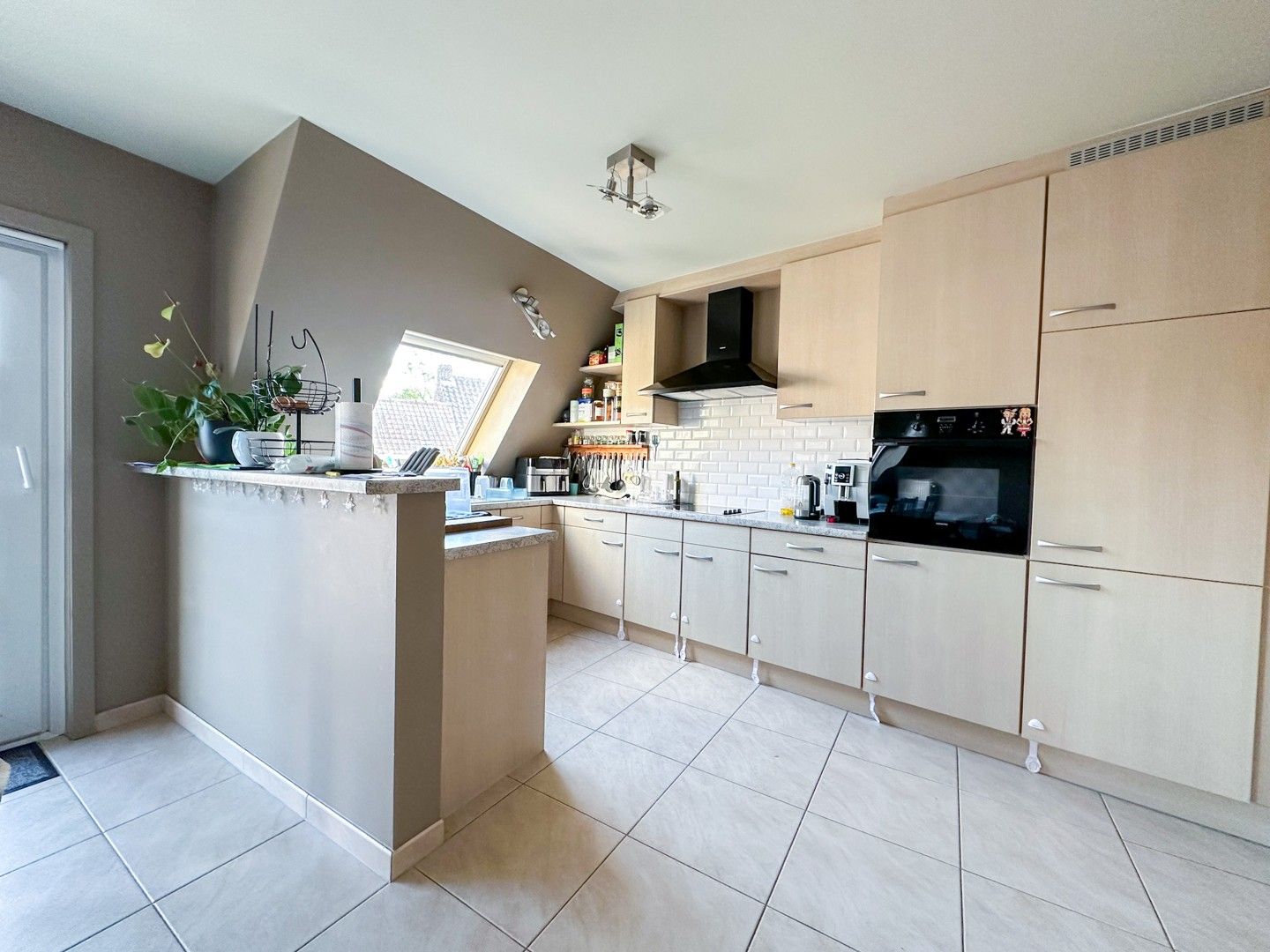 Aangenaam appartement met een doordachte indeling en een rustige ligging in het centrum foto 5