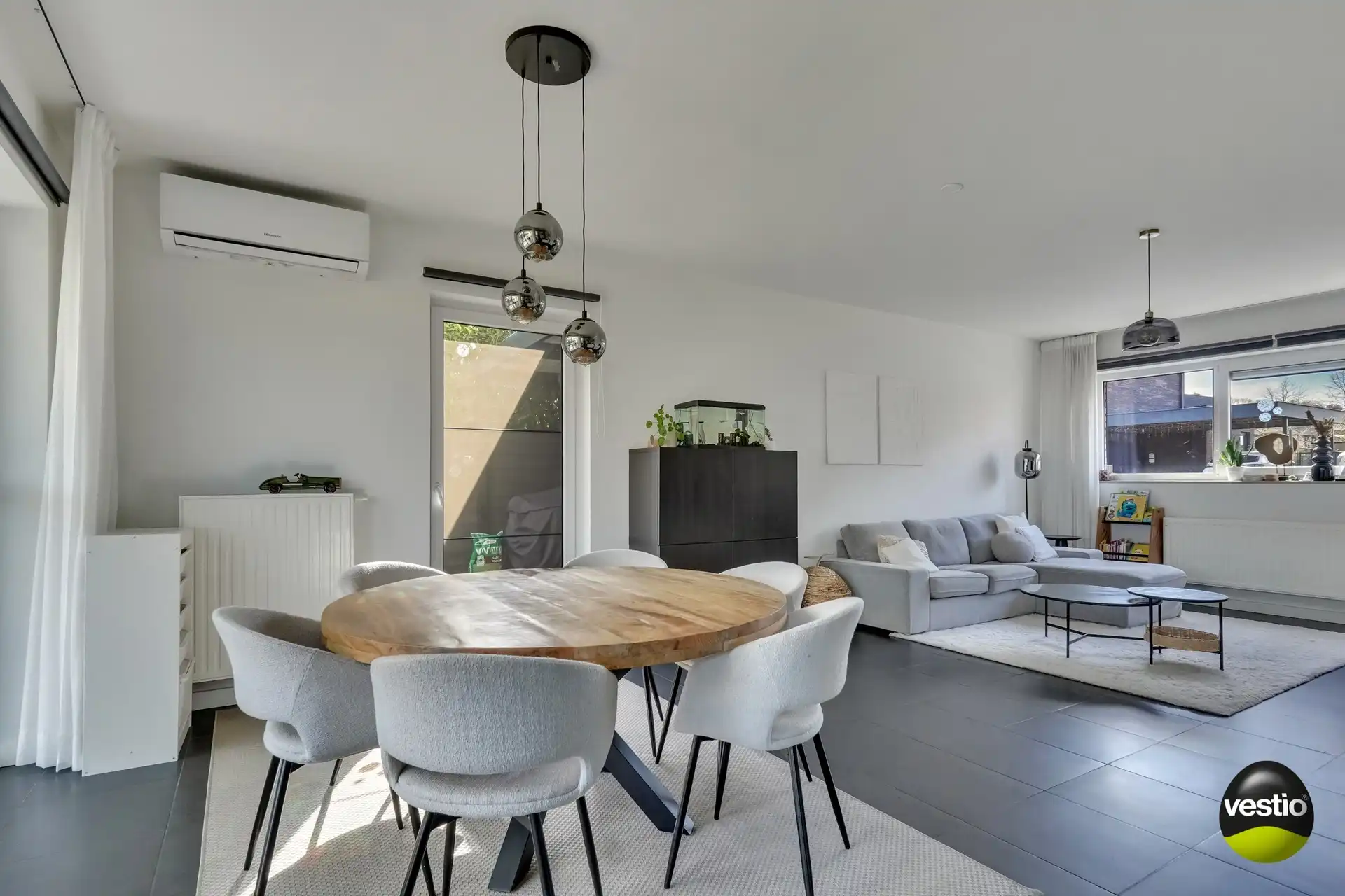 ENERGIEZUINIGE WONING MET 4 SLAAPKAMERS IN DOODLOPENDE STRAAT foto 2