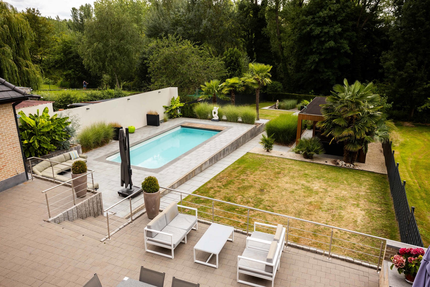 Instapklare woning 4 slpks met zwembad en poolhouse foto 22