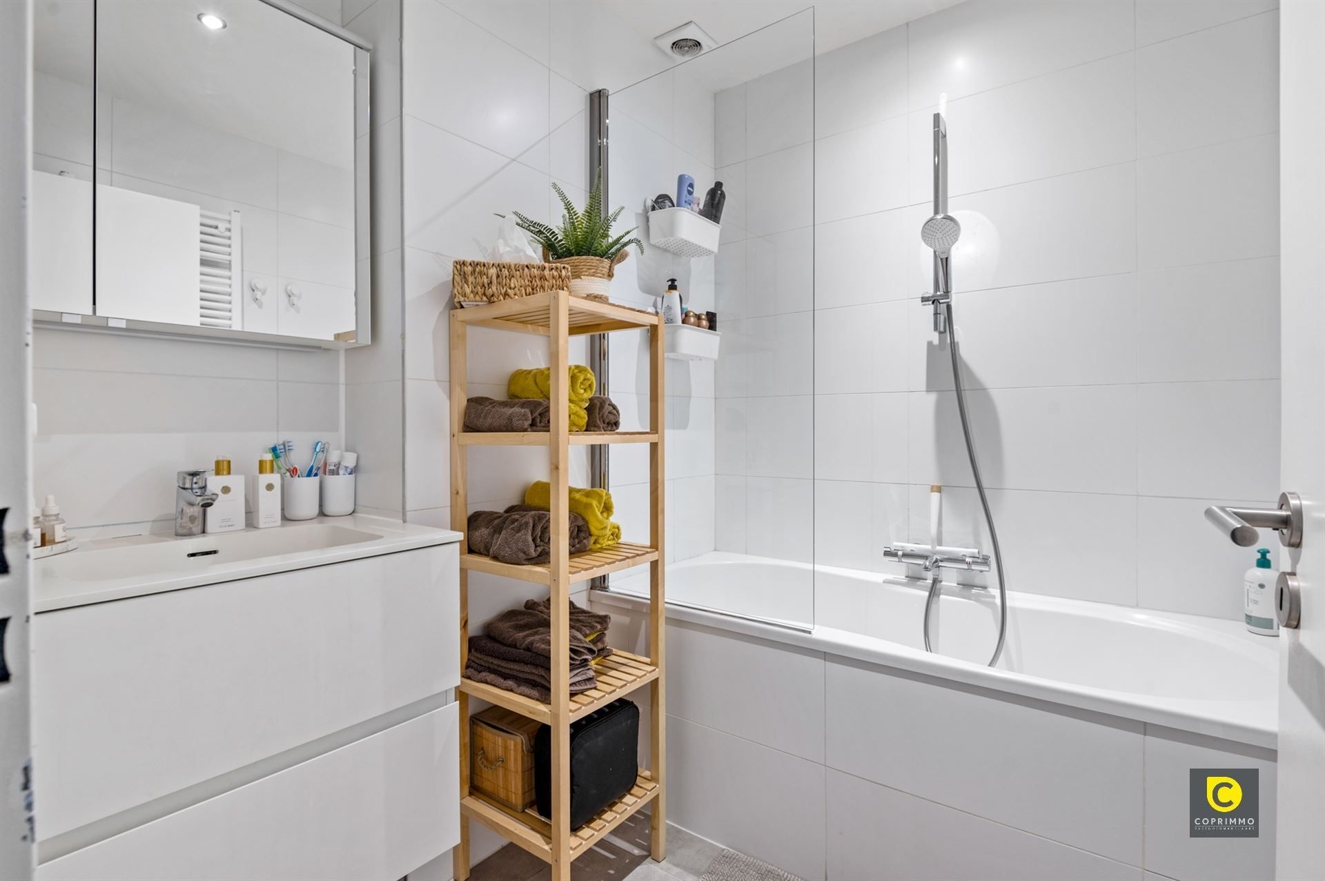 Instapklaar 3 slpk app  met terras! foto 6